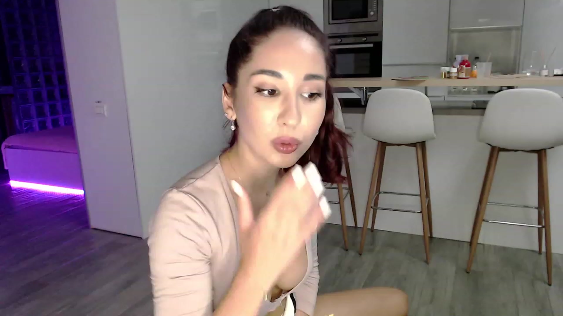 Gallery image thumbnail from WhoisCataleya's myfreecams stream on, 06/24/2023, 20:40 image 5 of 20