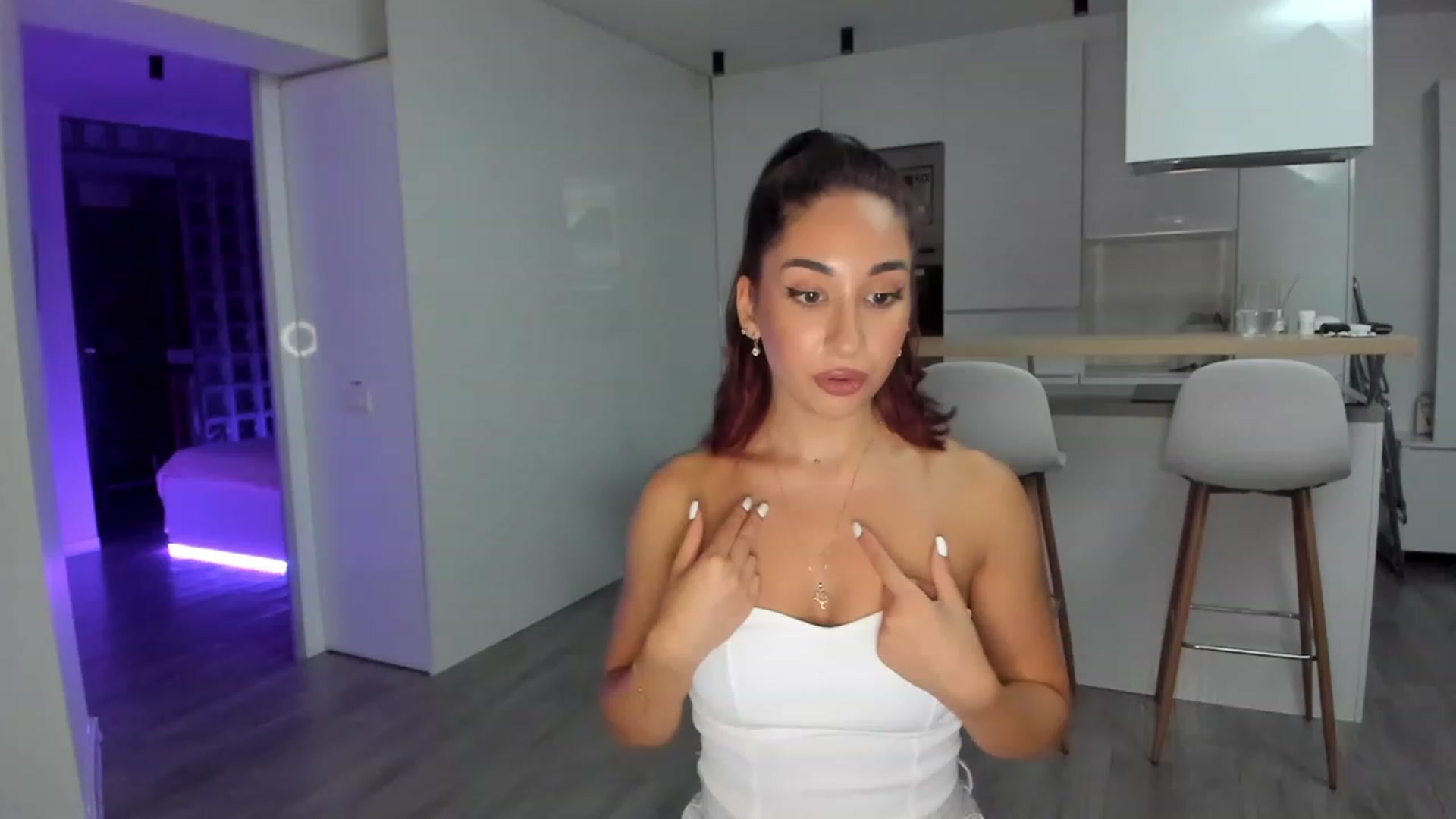 Gallery image thumbnail from WhoisCataleya's myfreecams stream on, 07/19/2023, 19:16 image 8 of 20