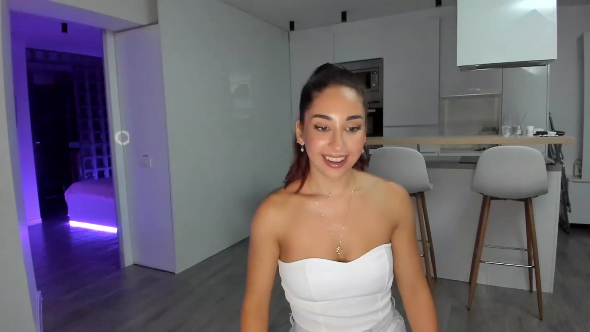 Gallery image thumbnail from WhoisCataleya's myfreecams stream on, 07/19/2023, 19:16 image 19 of 20