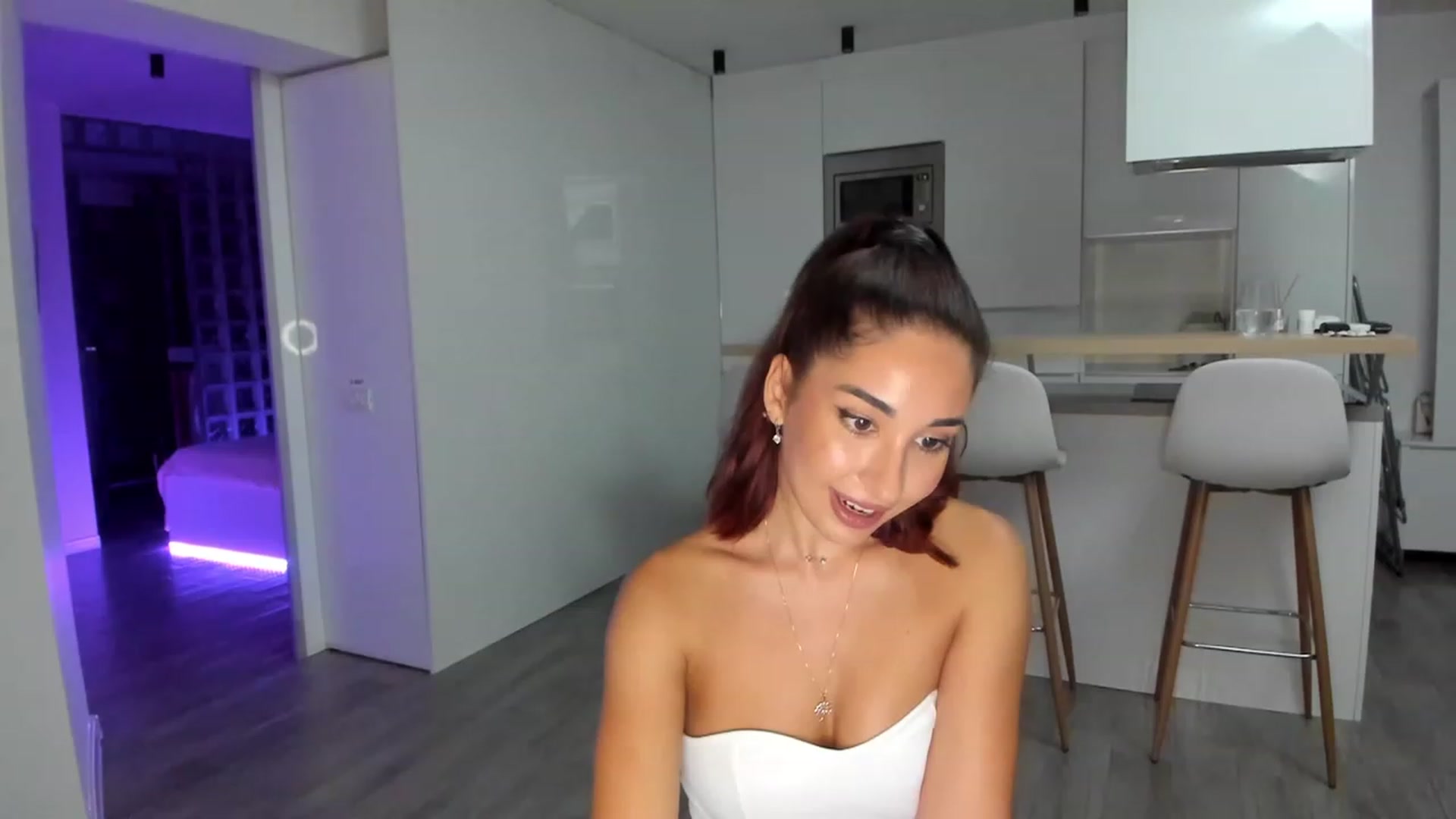 Gallery image thumbnail from WhoisCataleya's myfreecams stream on, 07/19/2023, 19:16 image 2 of 20