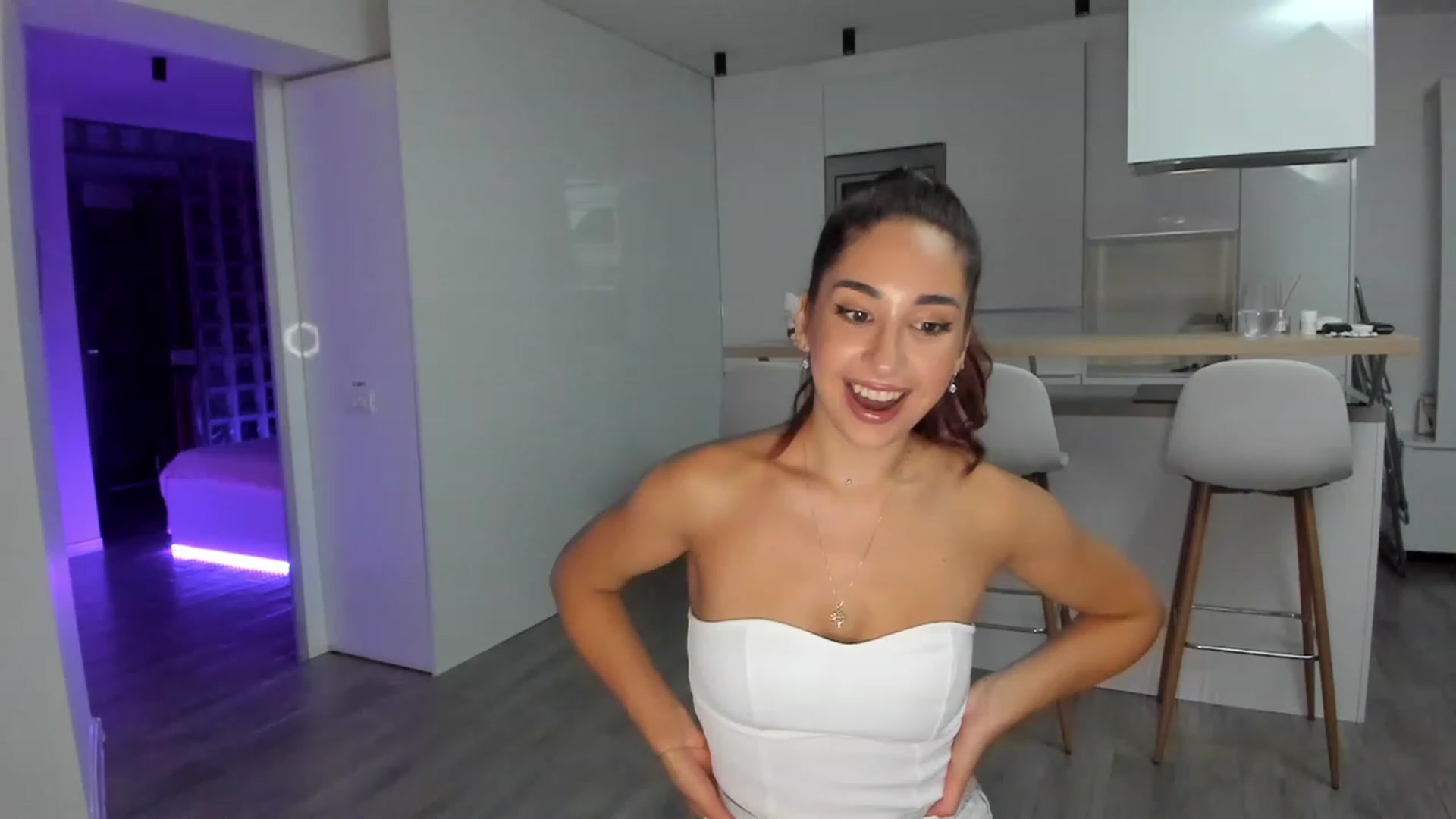 Gallery image thumbnail from WhoisCataleya's myfreecams stream on, 07/19/2023, 19:16 image 20 of 20