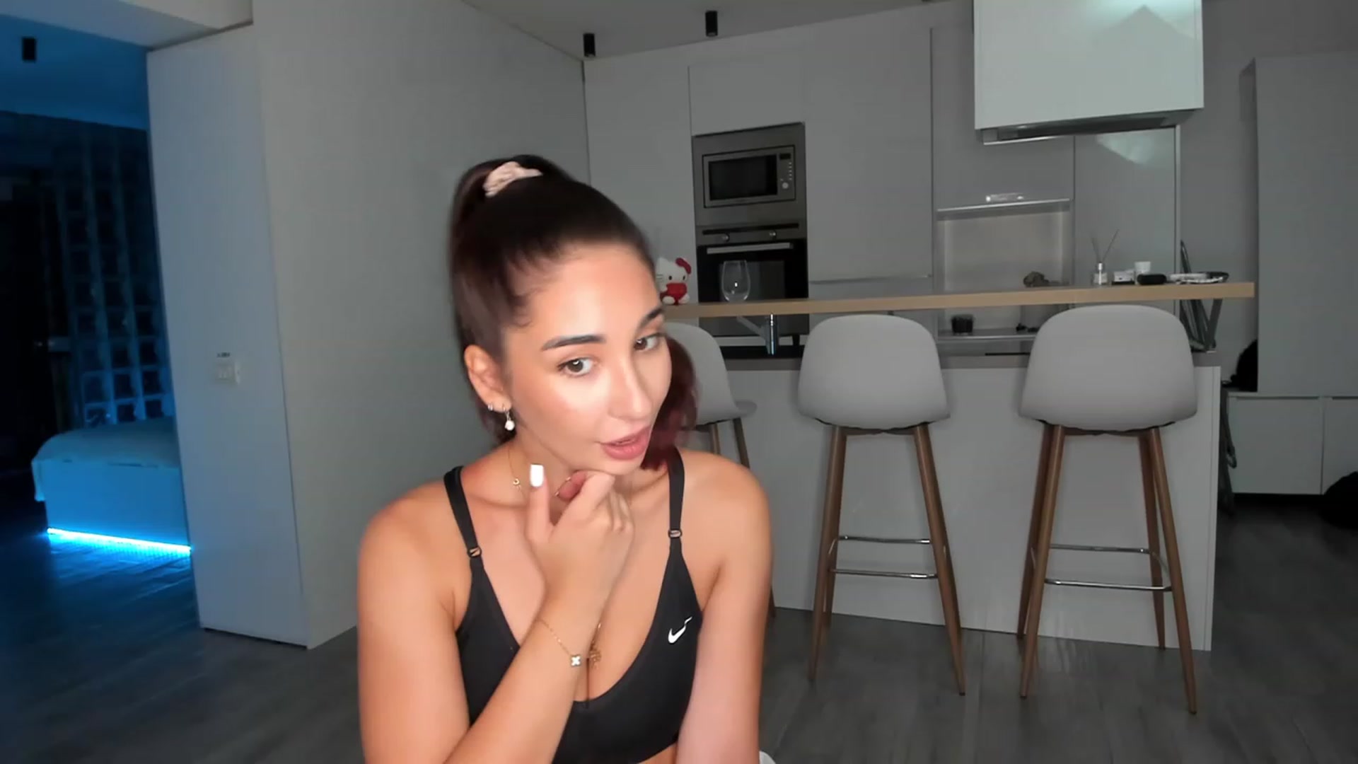 Gallery image thumbnail from WhoisCataleya's myfreecams stream on, 07/20/2023, 20:44 image 6 of 20