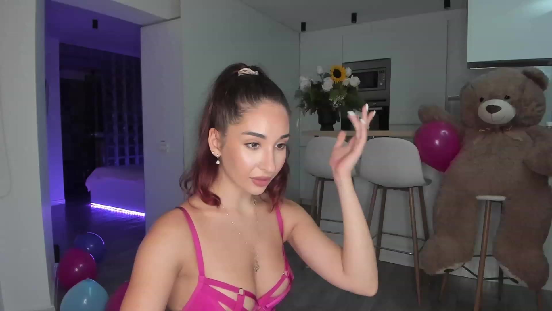 Gallery image thumbnail from WhoisCataleya's myfreecams stream on, 08/05/2023, 22:36 image 16 of 20