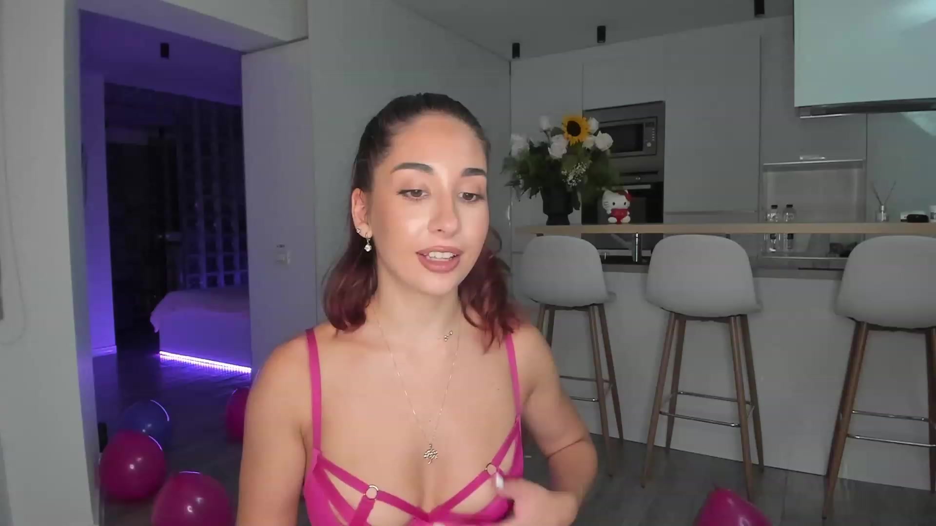 Gallery image thumbnail from WhoisCataleya's myfreecams stream on, 08/05/2023, 22:36 image 15 of 20