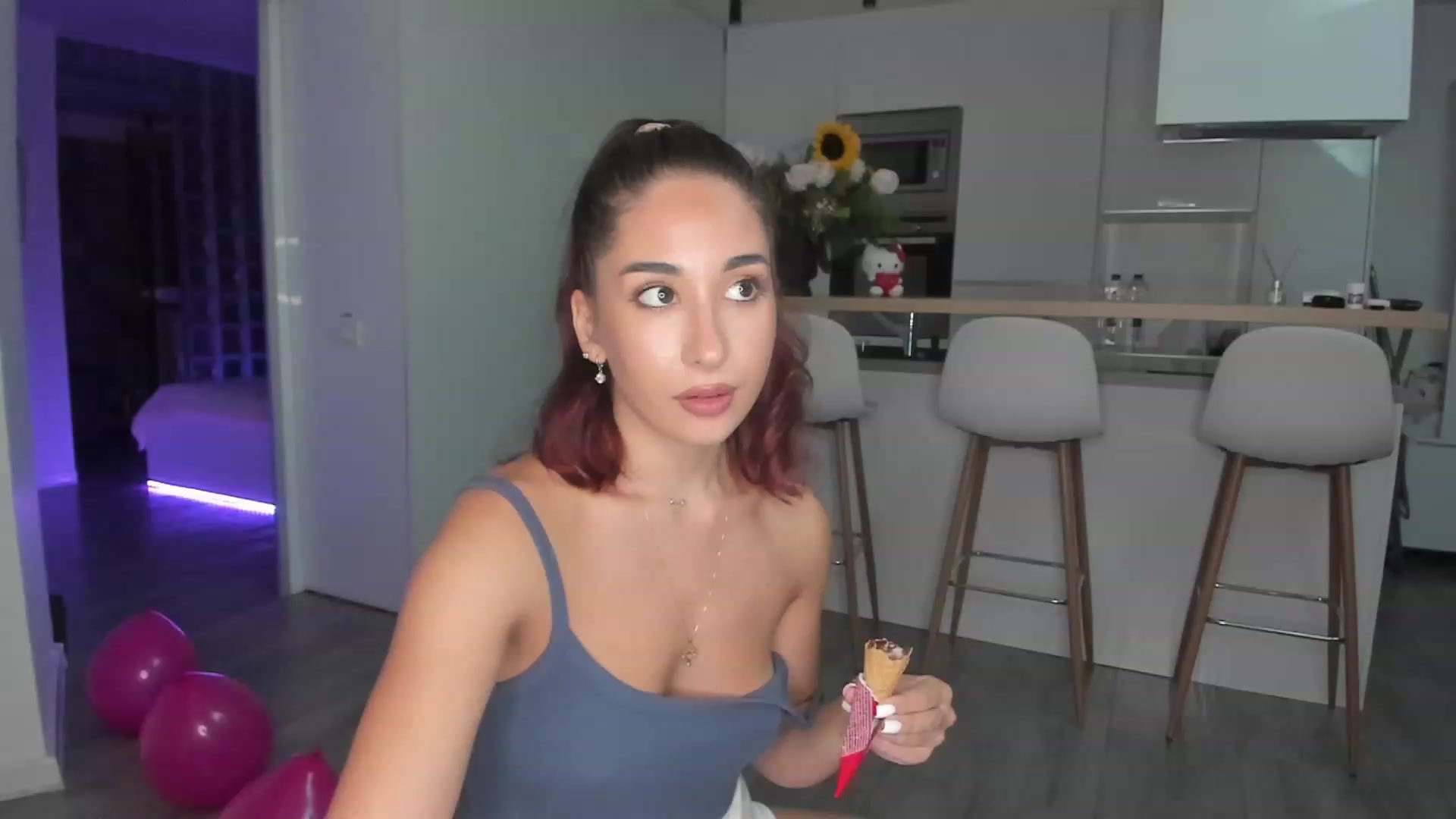 Gallery image thumbnail from WhoisCataleya's myfreecams stream on, 08/05/2023, 22:36 image 4 of 20