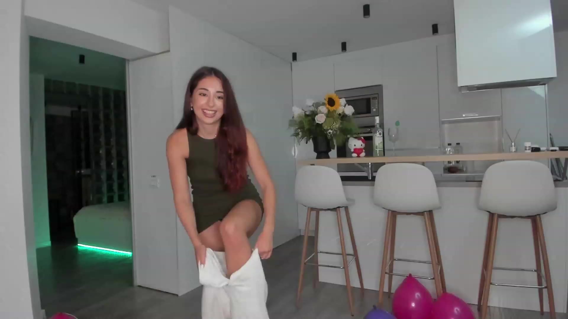 Gallery image thumbnail from WhoisCataleya's myfreecams stream on, 08/06/2023, 20:22 image 17 of 20