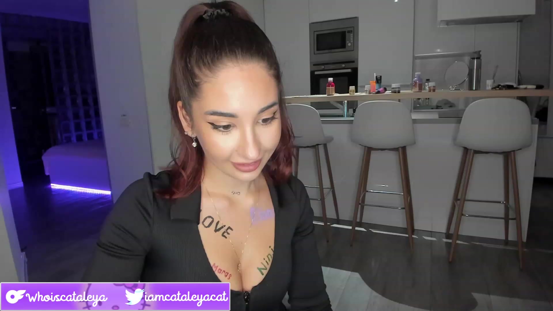 Gallery image thumbnail from WhoisCataleya's myfreecams stream on, 08/11/2023, 22:06 image 9 of 20