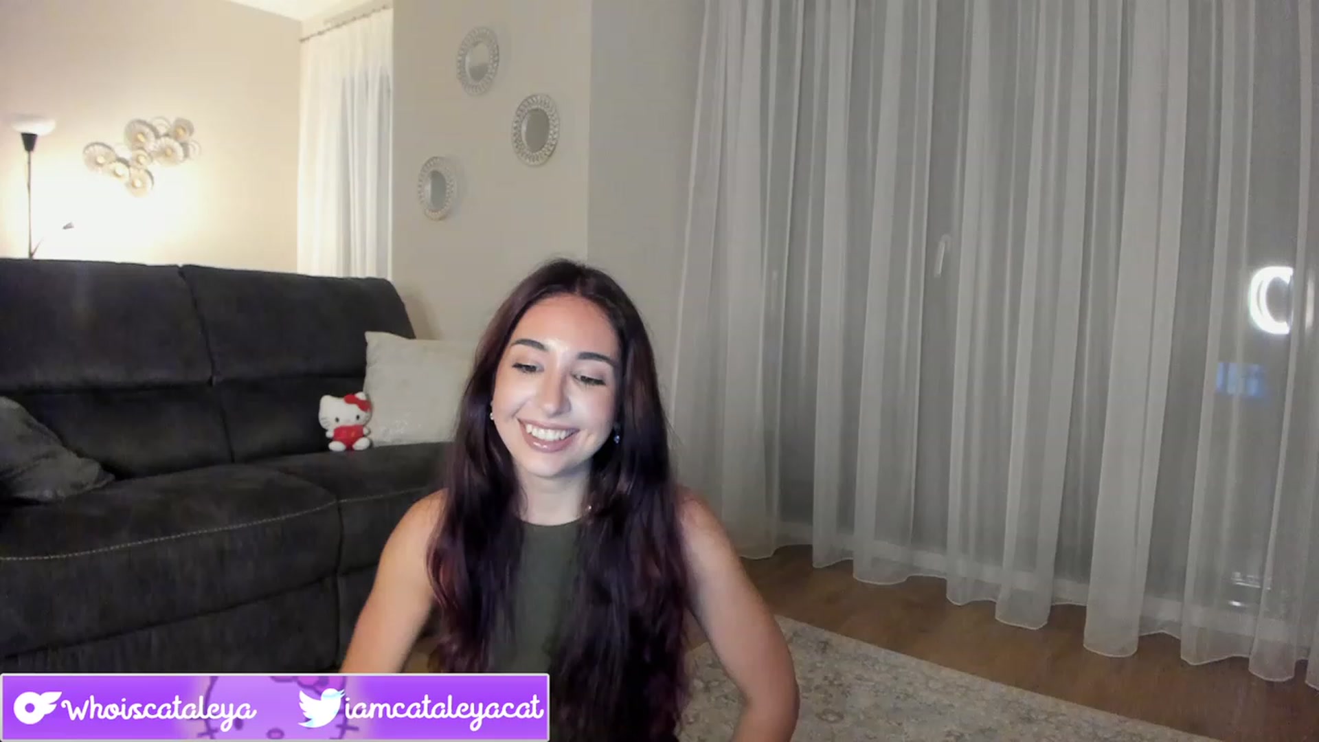Gallery image thumbnail from WhoisCataleya's myfreecams stream on, 08/17/2023, 19:52 image 3 of 20