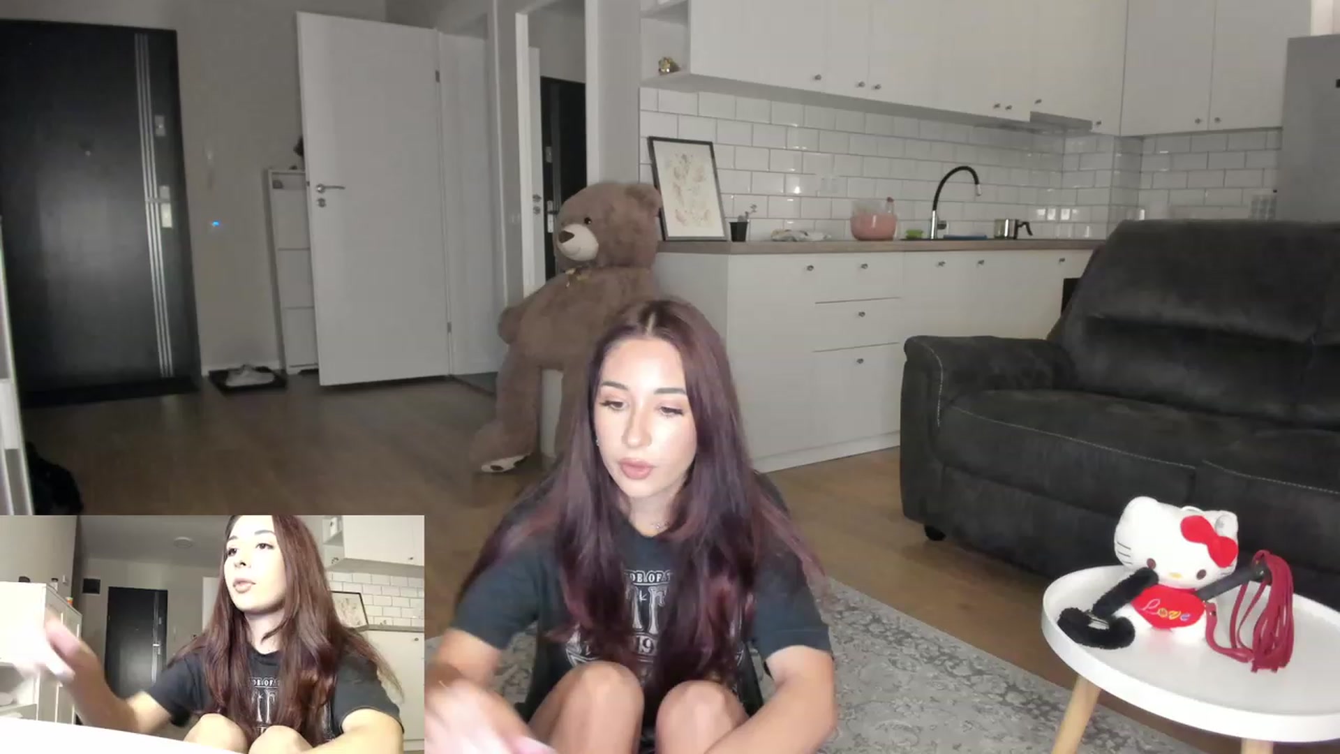 Gallery image thumbnail from WhoisCataleya's myfreecams stream on, 09/17/2023, 20:21 image 3 of 20