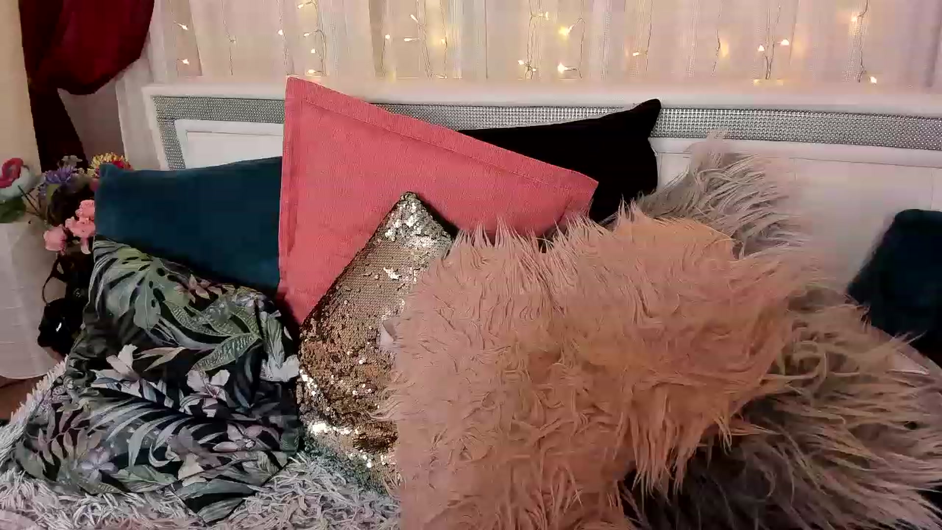 Gallery image thumbnail from WhosUrrrDaddy's myfreecams stream on, 01/09/2023, 23:49 image 10 of 20