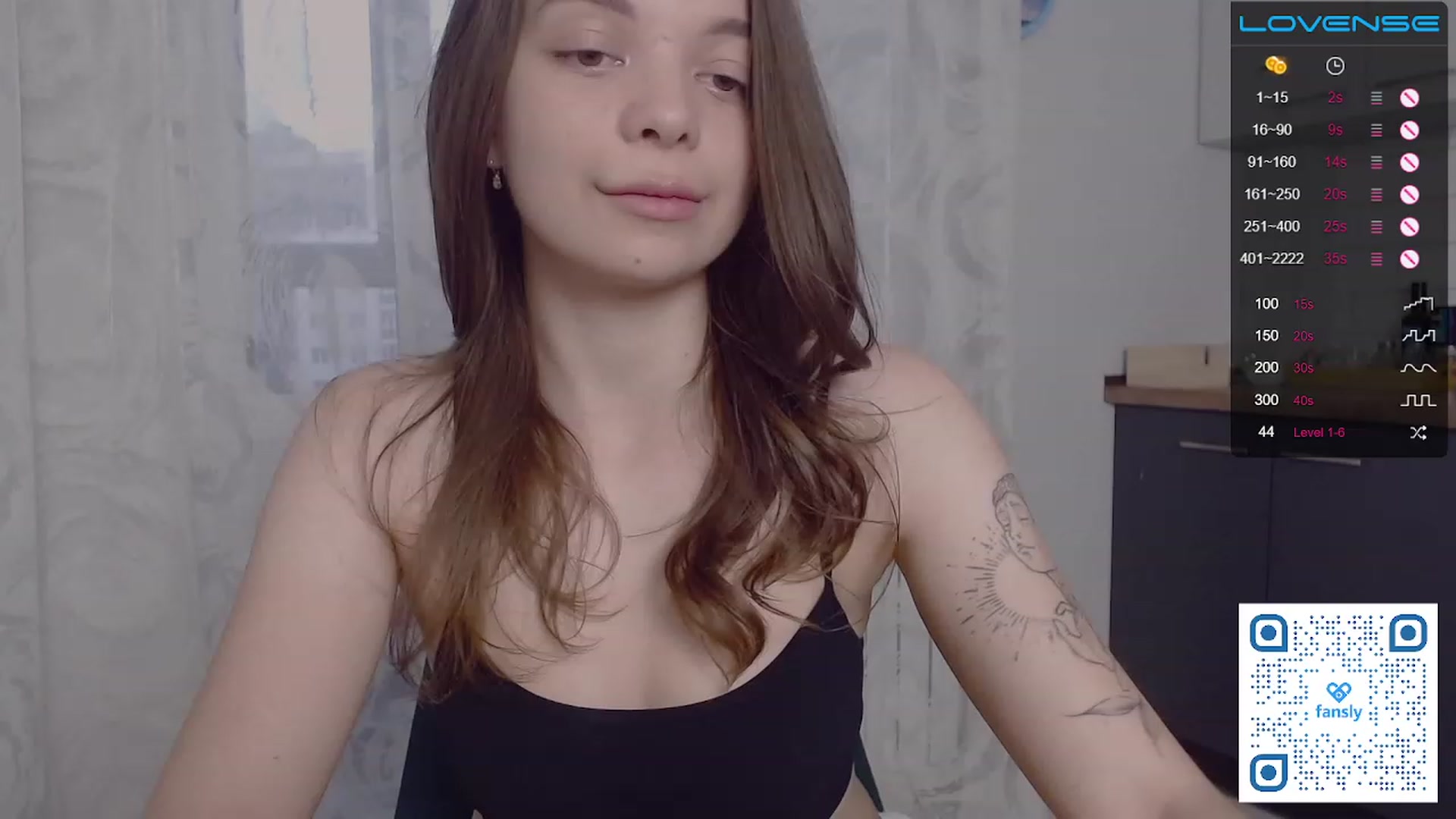 Gallery image thumbnail from WhynotKat's myfreecams stream on, 08/08/2023, 18:51 image 12 of 20