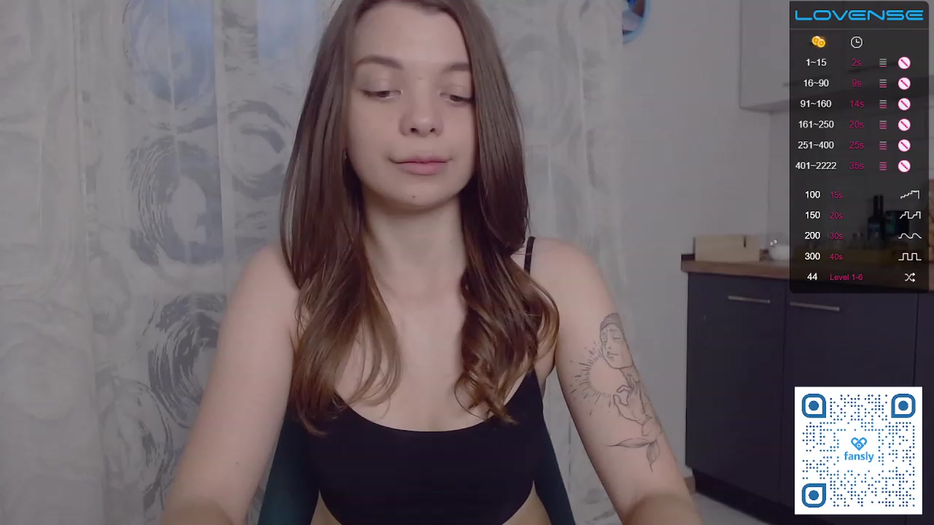 Gallery image thumbnail from WhynotKat's myfreecams stream on, 08/08/2023, 18:51 image 18 of 20