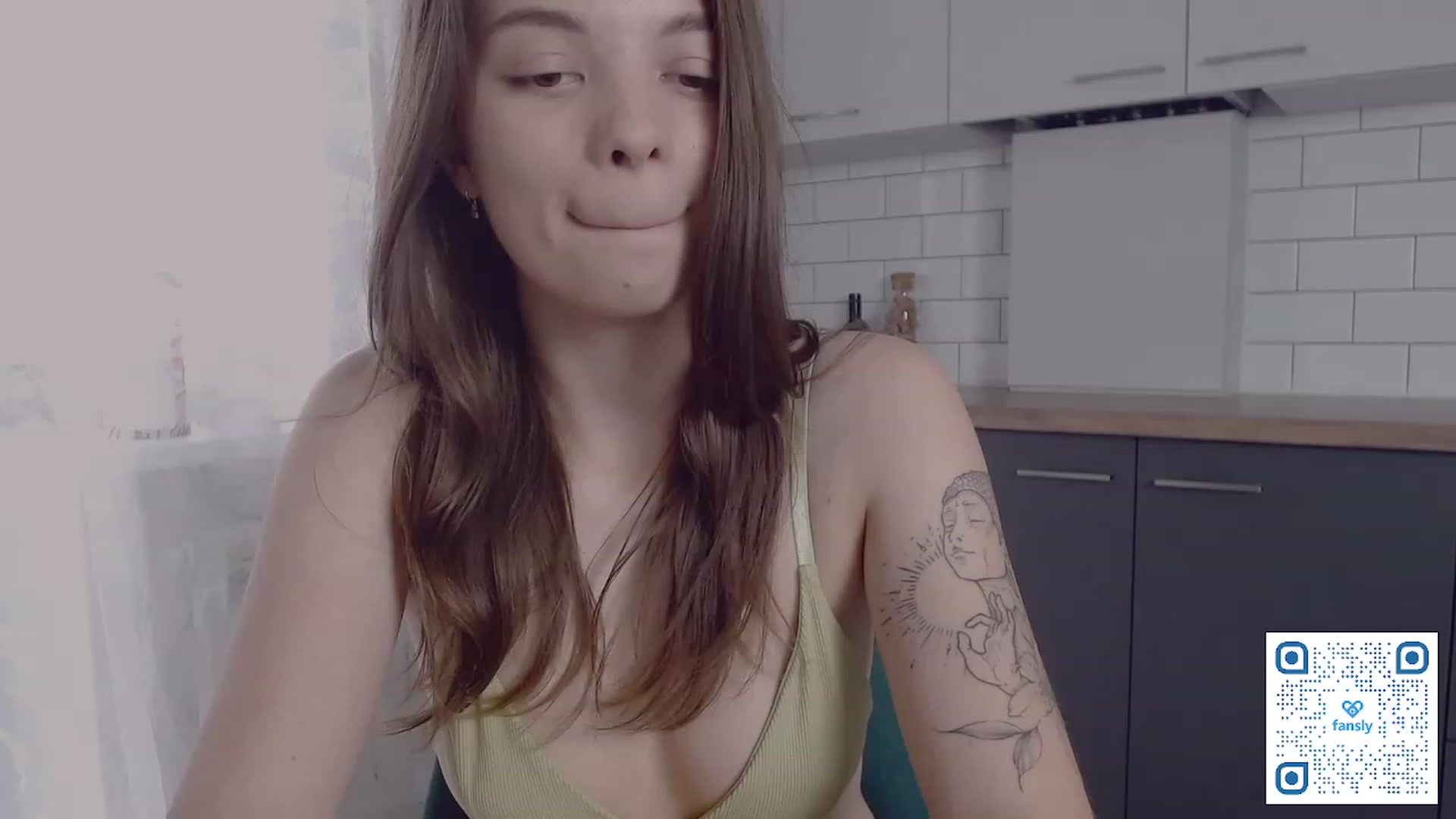 Gallery image thumbnail from WhynotKat's myfreecams stream on, 08/26/2023, 14:55 image 10 of 20