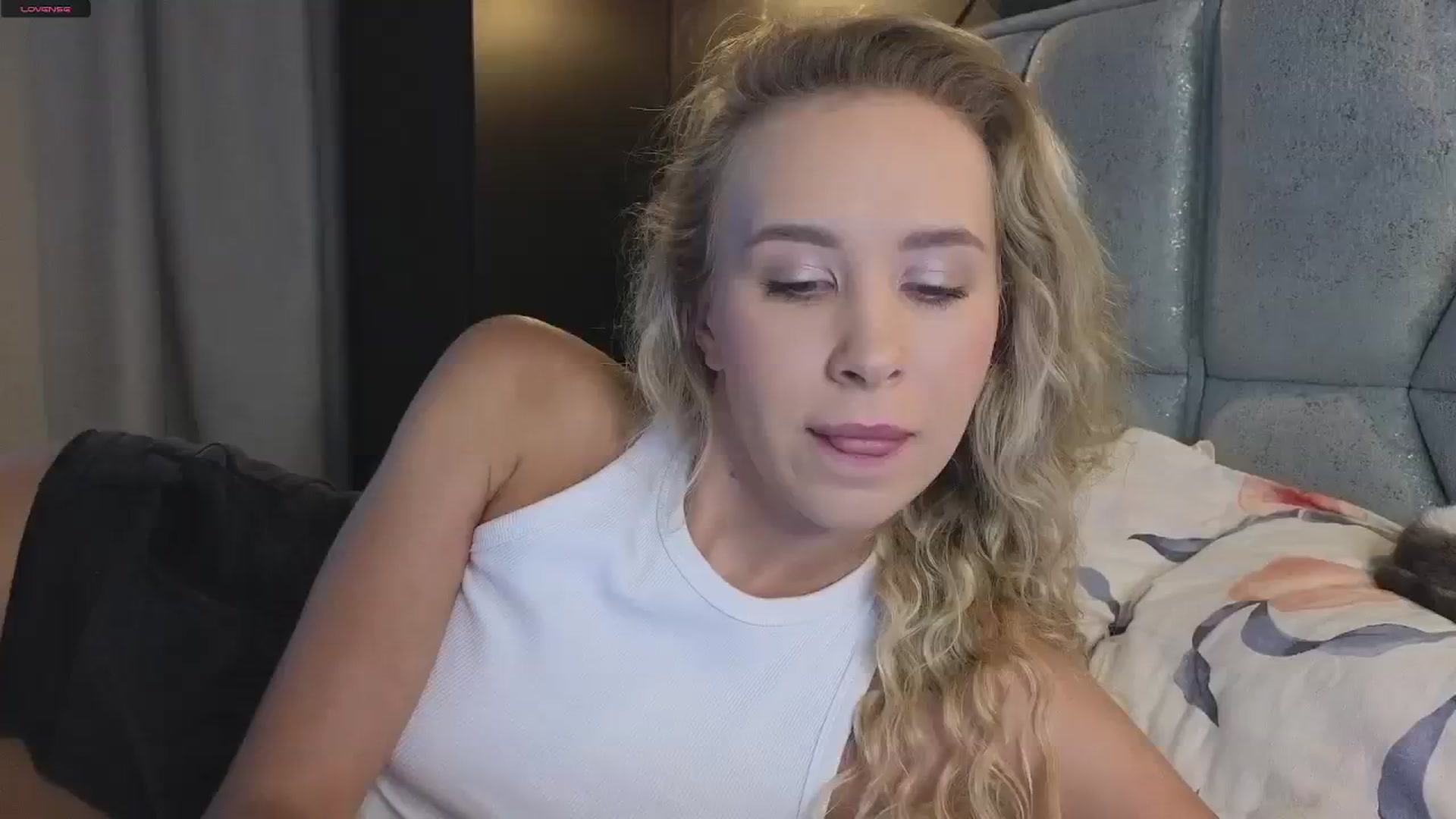Gallery image thumbnail from Whynot___'s myfreecams stream on, 07/14/2024, 18:41 image 18 of 20