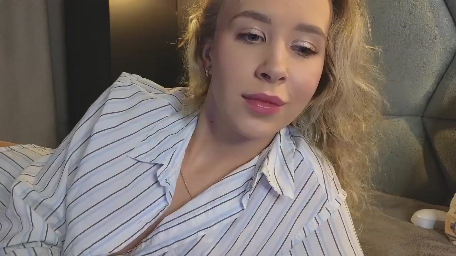 Gallery image thumbnail from Whynot___'s myfreecams stream on, 09/28/2024, 21:38 image 3 of 20
