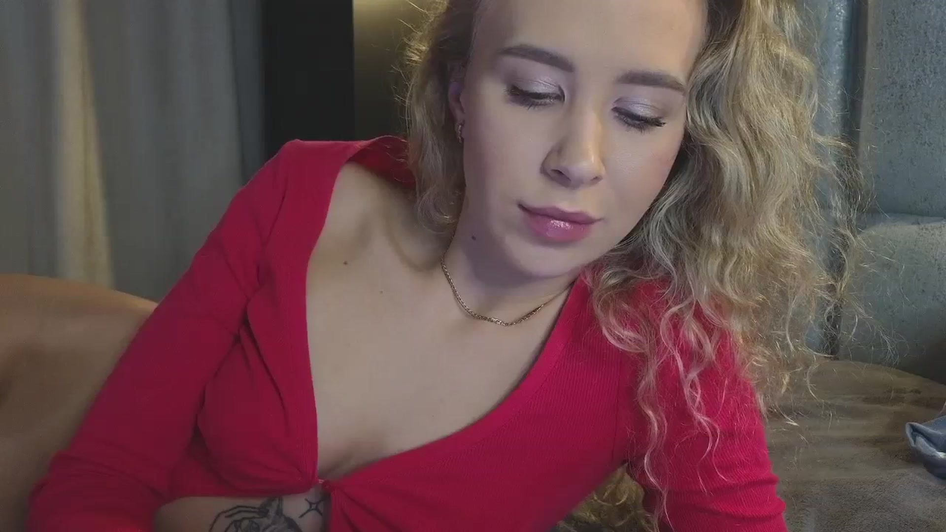 Gallery image thumbnail from Whynot___'s myfreecams stream on, 10/07/2024, 20:25 image 8 of 20