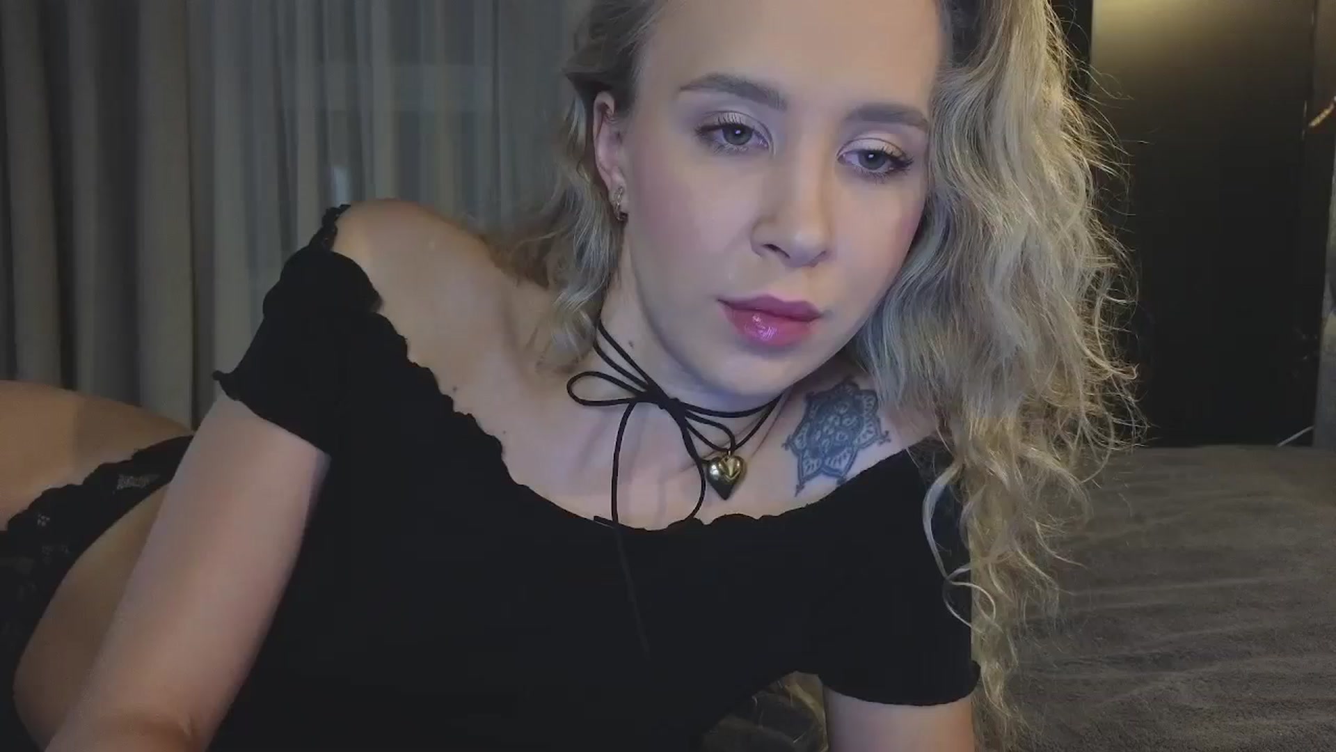Gallery image thumbnail from Whynot___'s myfreecams stream on, 10/08/2024, 19:59 image 1 of 20