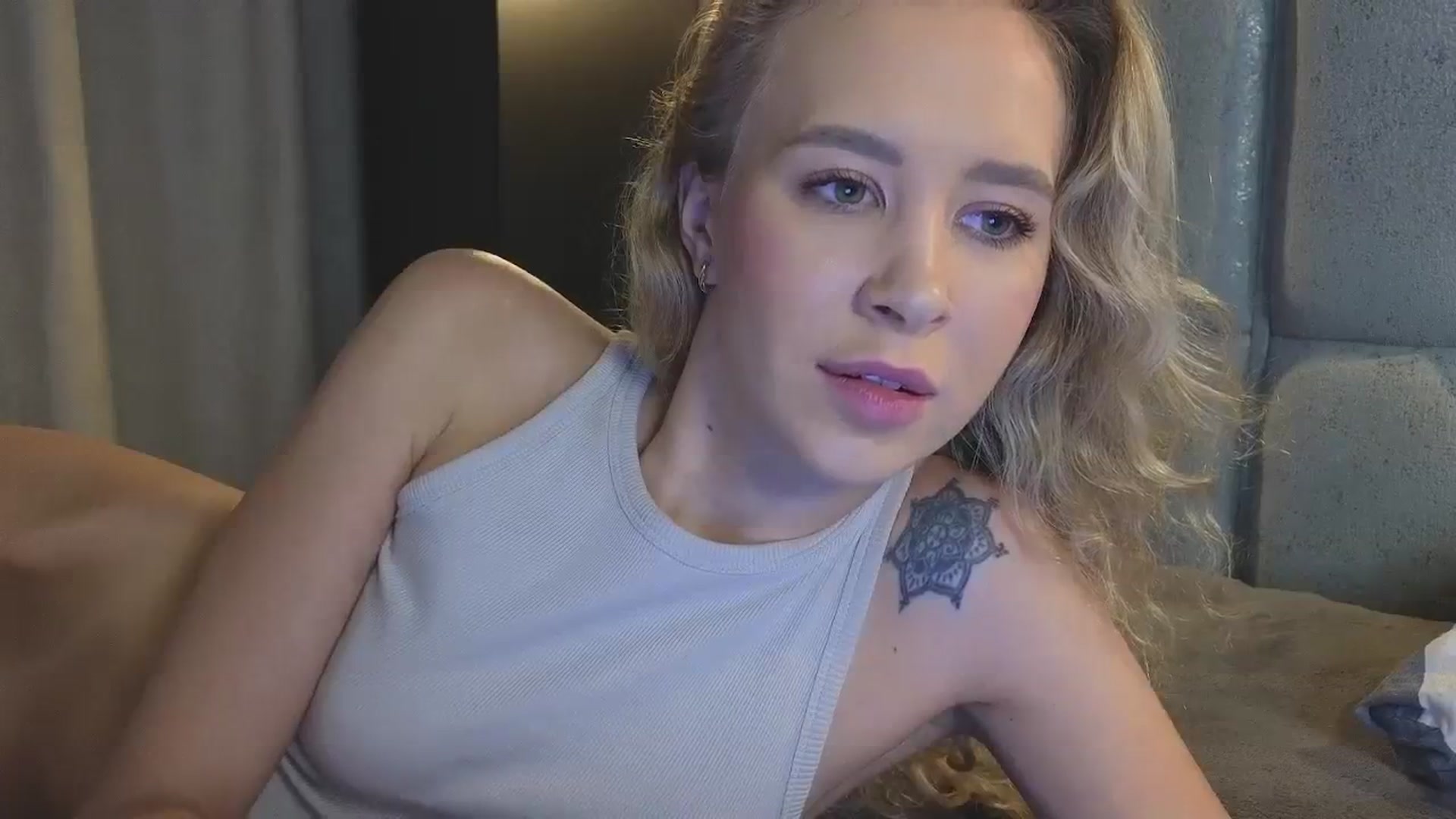 Gallery image thumbnail from Whynot___'s myfreecams stream on, 10/09/2024, 20:40 image 12 of 20