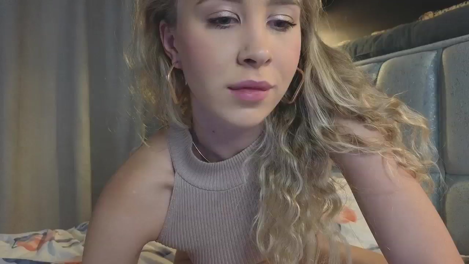 Gallery image thumbnail from Whynot___'s myfreecams stream on, 10/18/2024, 21:10 image 9 of 20