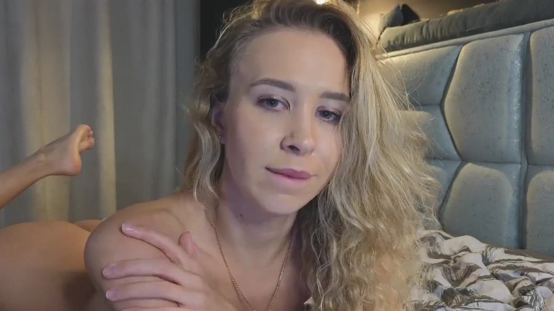 Gallery image thumbnail from Whynot___'s myfreecams stream on, 10/22/2024, 23:56 image 14 of 20