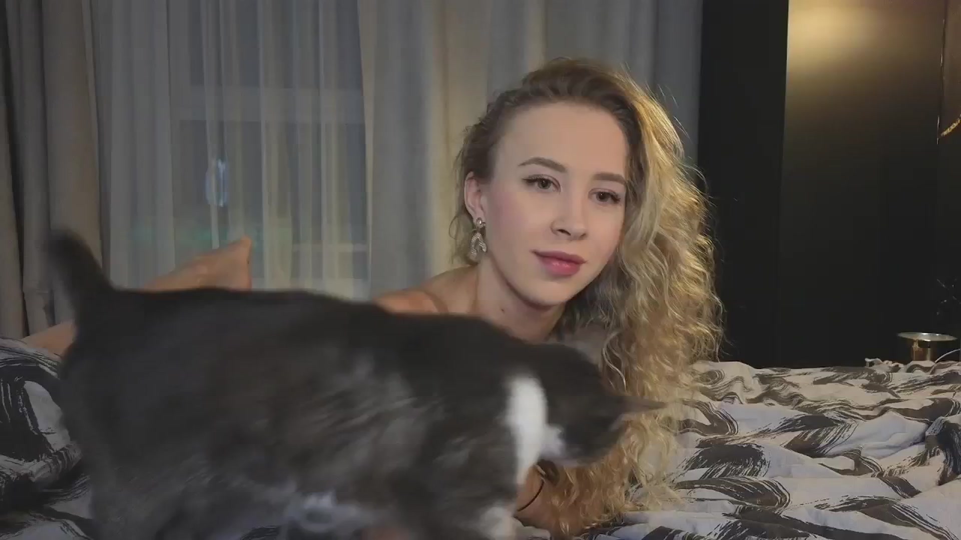 Gallery image thumbnail from Whynot___'s myfreecams stream on, 10/26/2024, 22:08 image 5 of 20