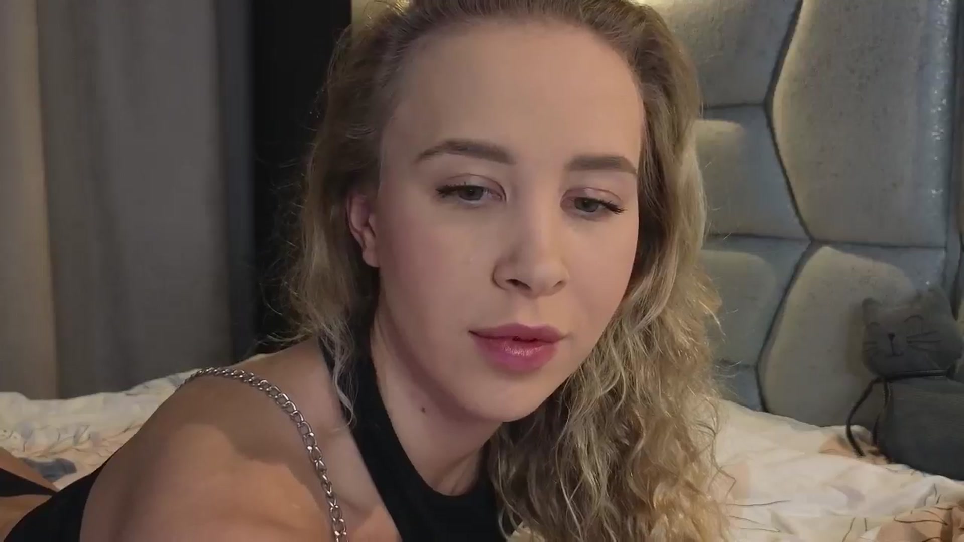 Gallery image thumbnail from Whynot___'s myfreecams stream on, 11/11/2024, 20:12 image 13 of 20