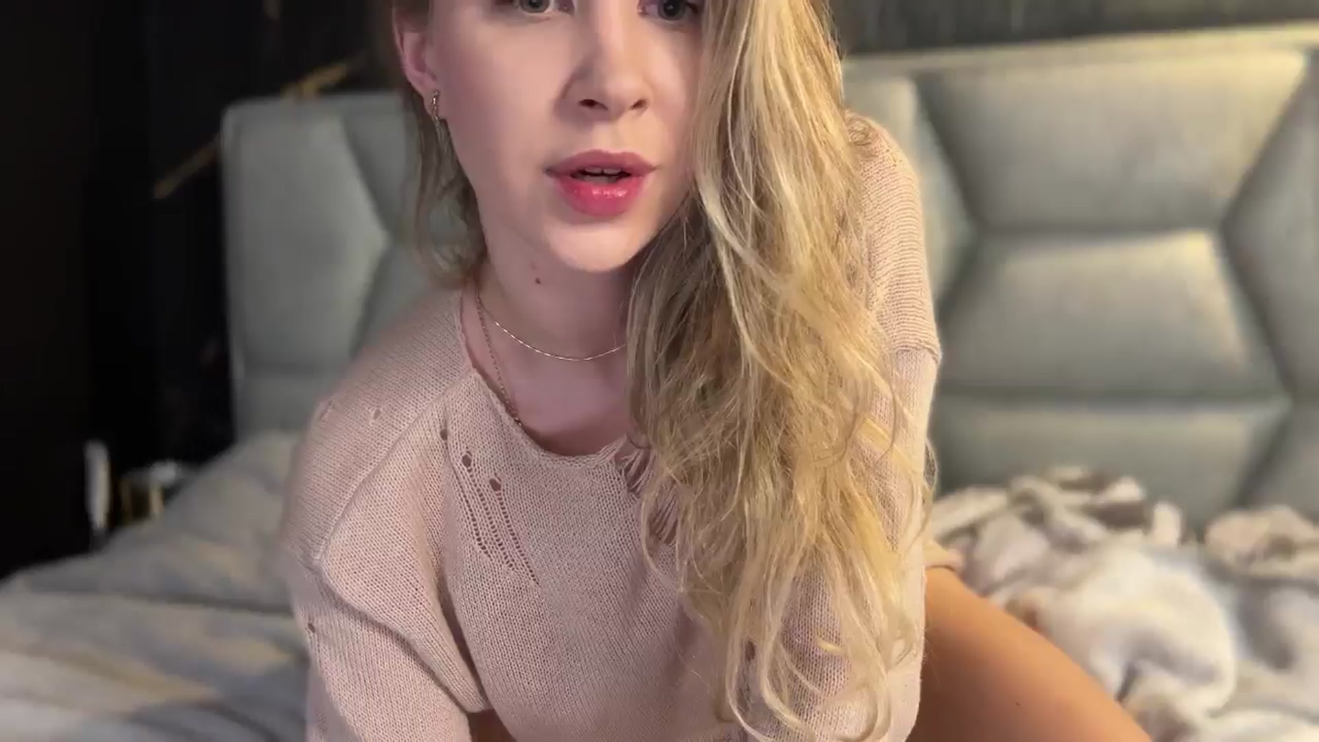 Gallery image thumbnail from Whynot___'s myfreecams stream on, 03/12/2025, 19:41 image 15 of 20