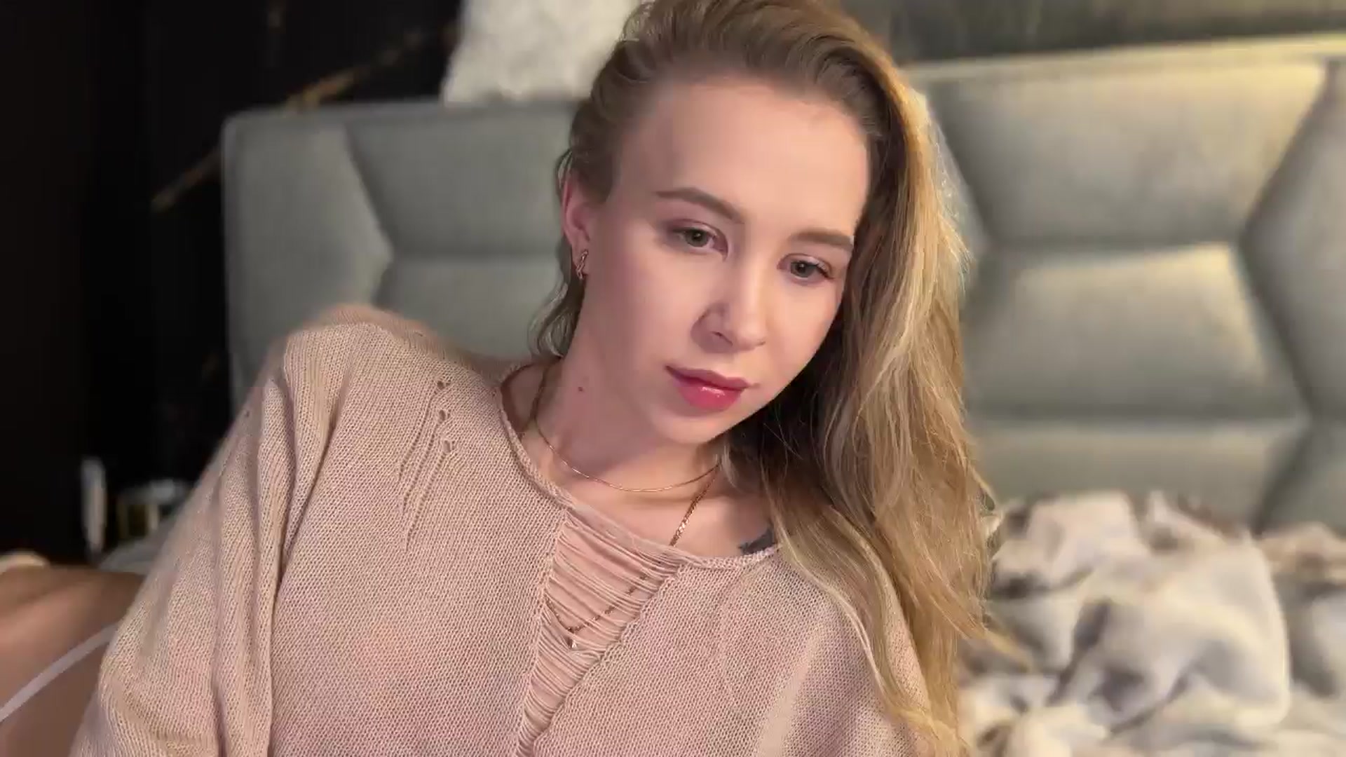 Gallery image thumbnail from Whynot___'s myfreecams stream on, 03/12/2025, 19:41 image 13 of 20