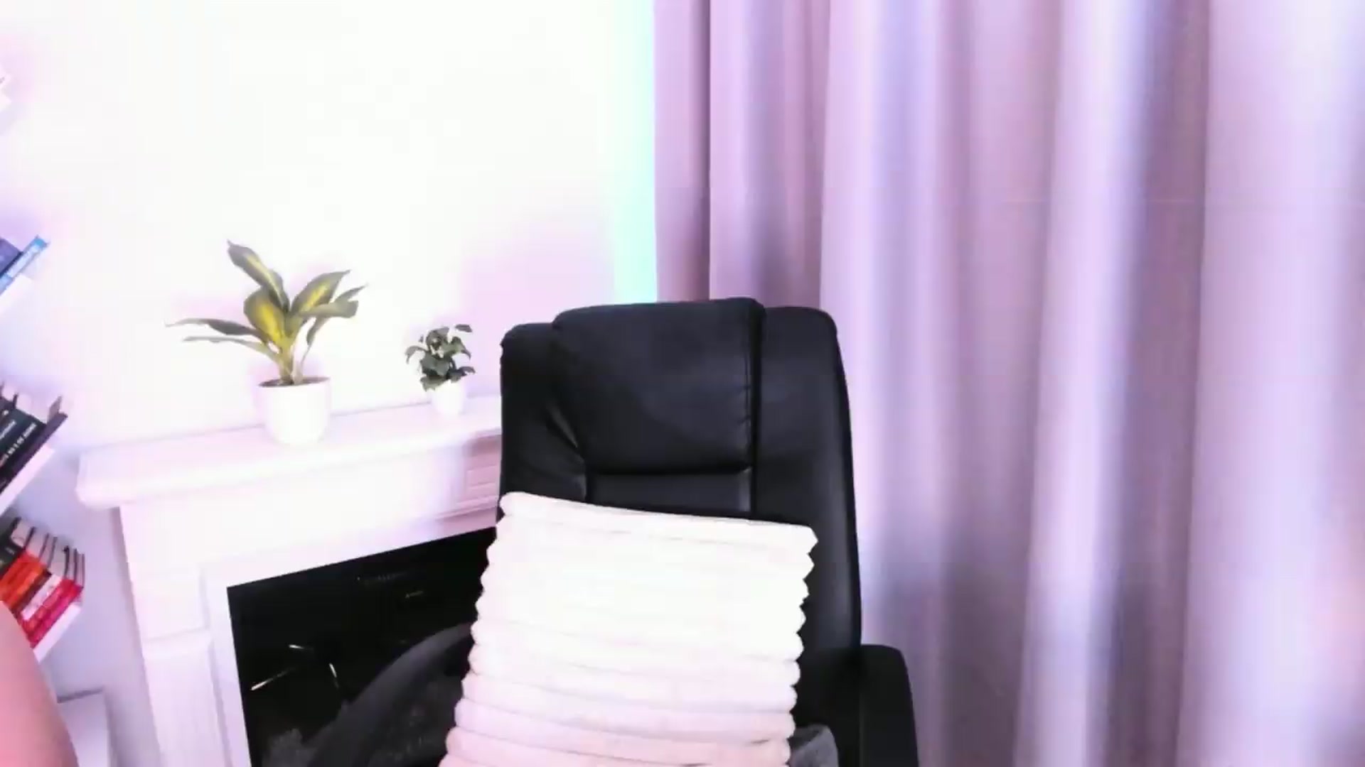 Gallery image thumbnail from WickedJolie's myfreecams stream on, 05/25/2026, 14:47 image 2 of 20