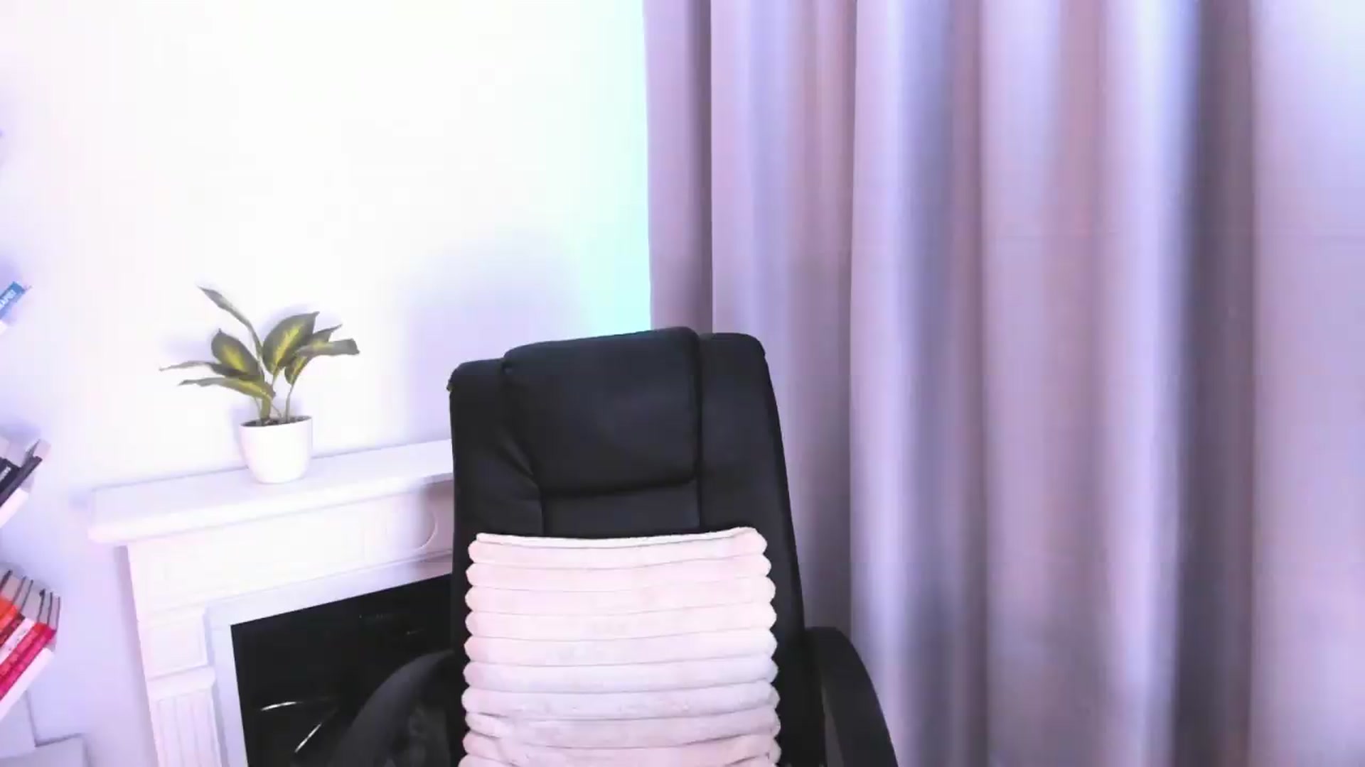 Gallery image thumbnail from WickedJolie's myfreecams stream on, 05/29/2026, 11:52 image 16 of 20