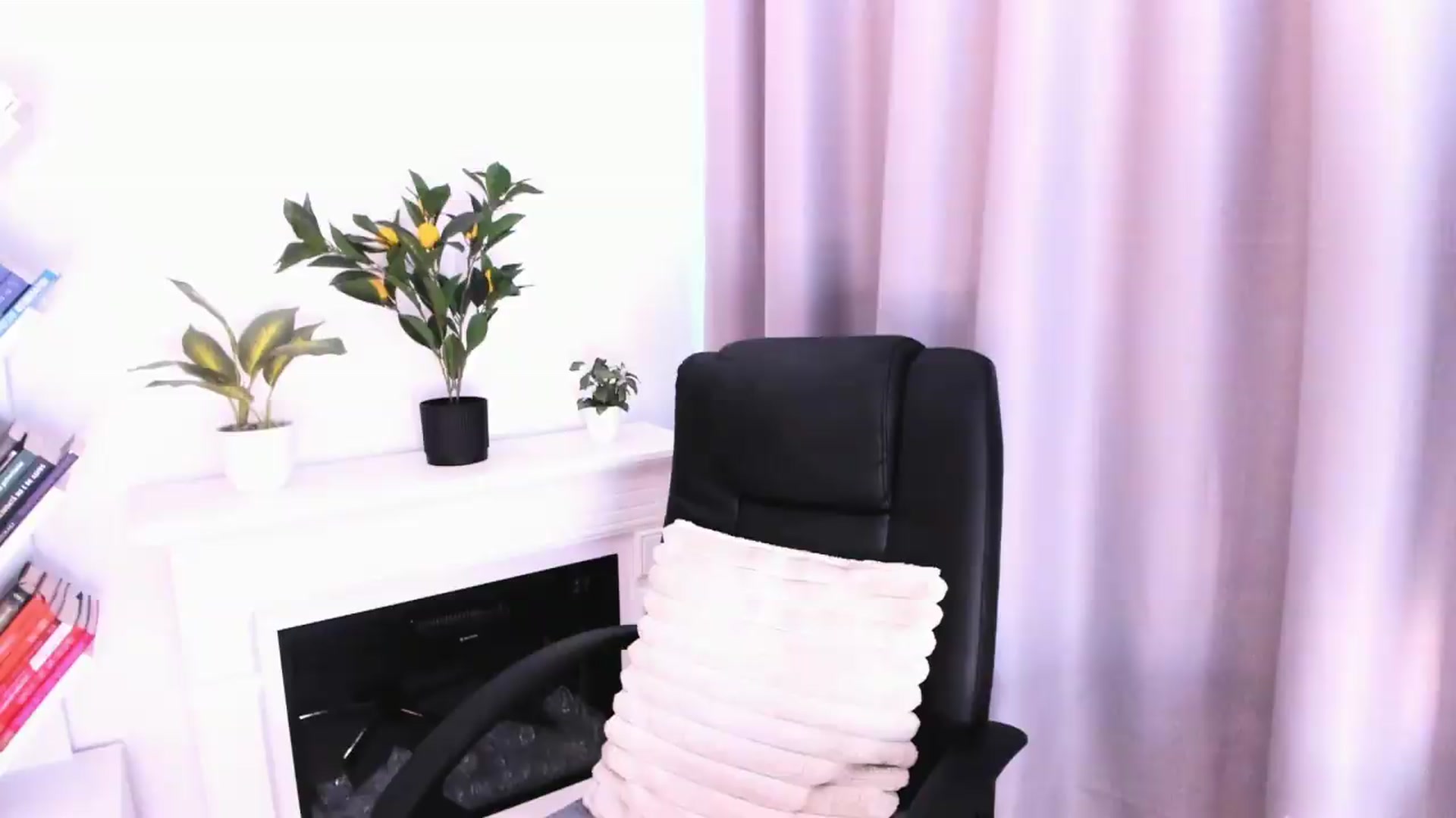 Gallery image thumbnail from WickedJolie's myfreecams stream on, 06/07/2026, 09:46 image 5 of 20