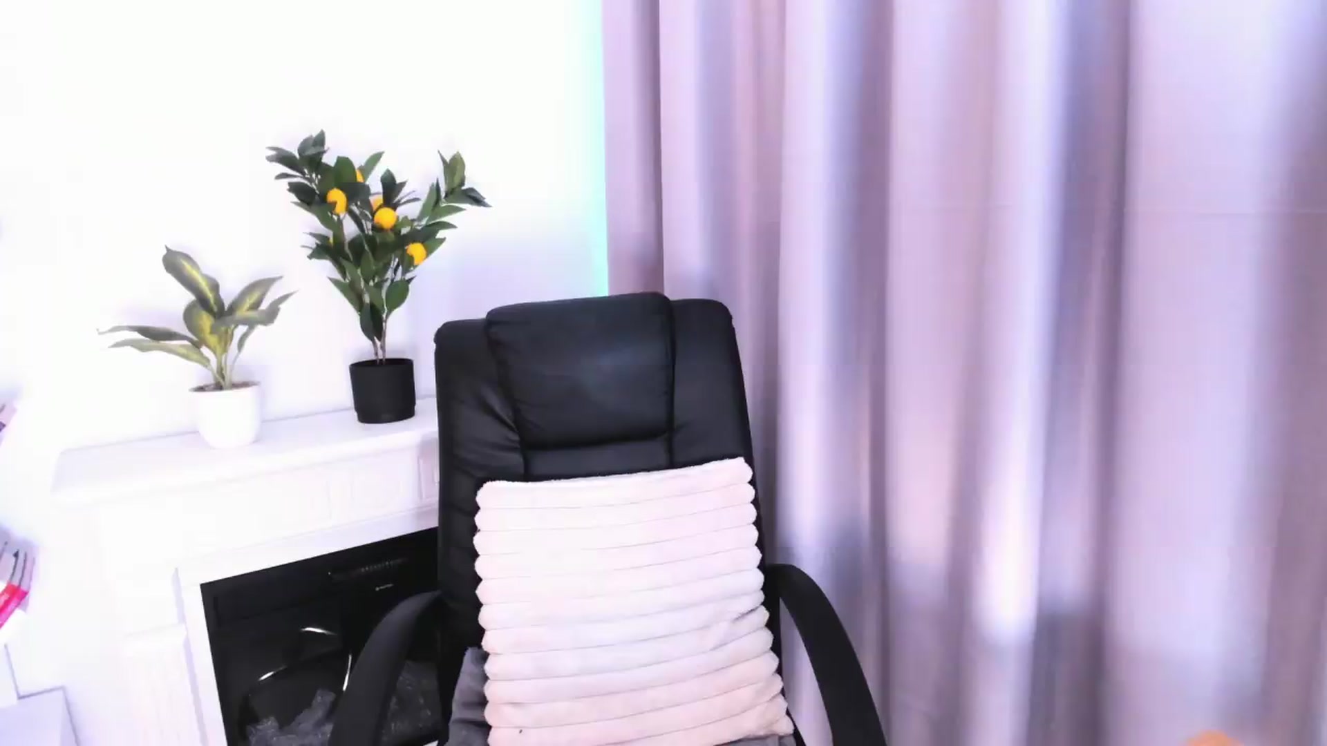 Gallery image thumbnail from WickedJolie's myfreecams stream on, 06/10/2026, 08:46 image 6 of 20