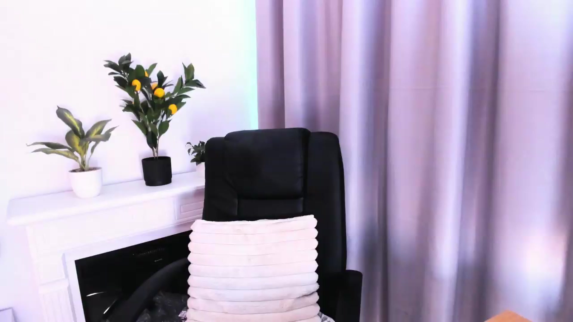 Gallery image thumbnail from WickedJolie's myfreecams stream on, 06/10/2026, 10:34 image 3 of 20