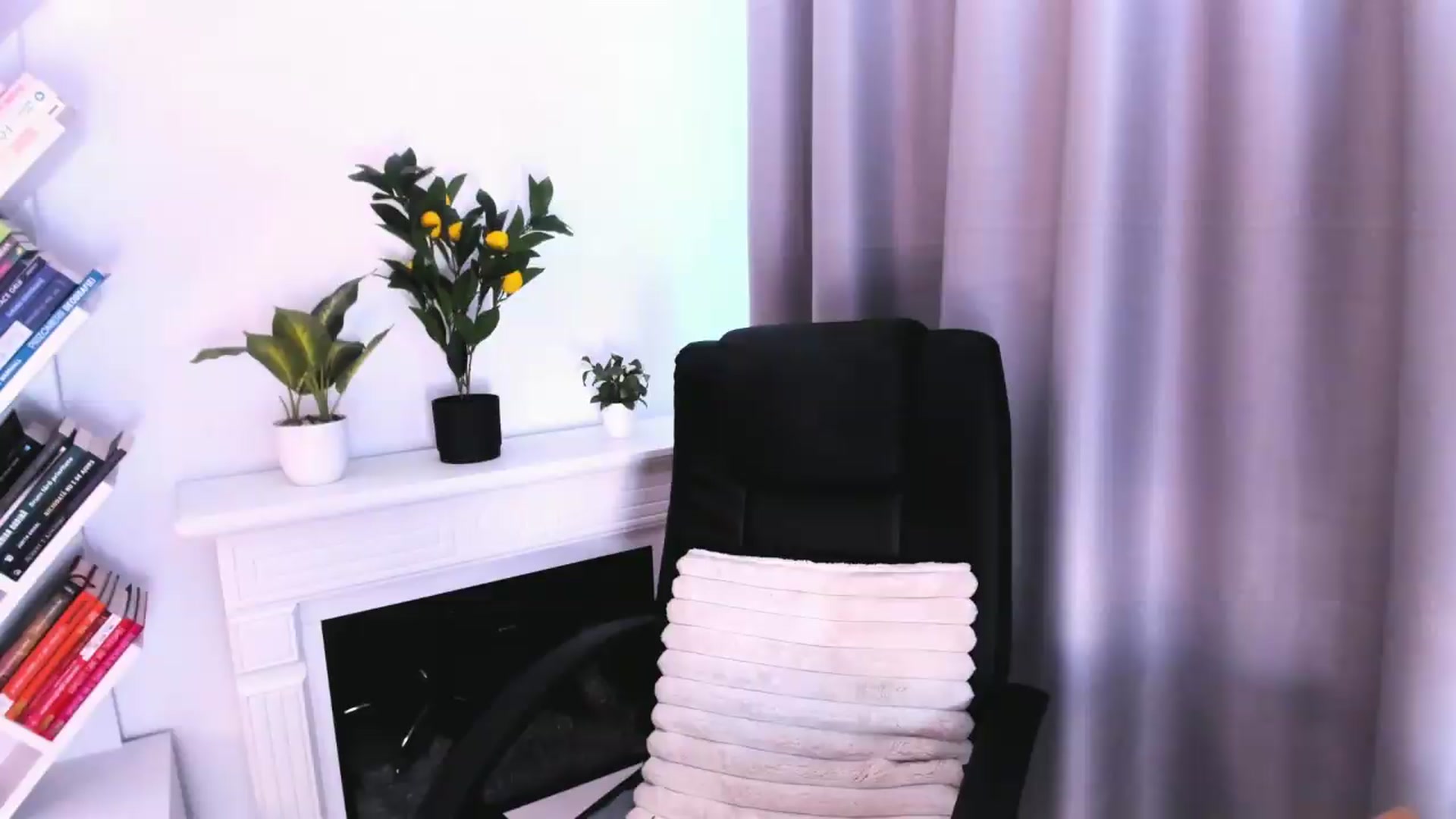 Gallery image thumbnail from WickedJolie's myfreecams stream on, 06/15/2026, 10:20 image 11 of 20