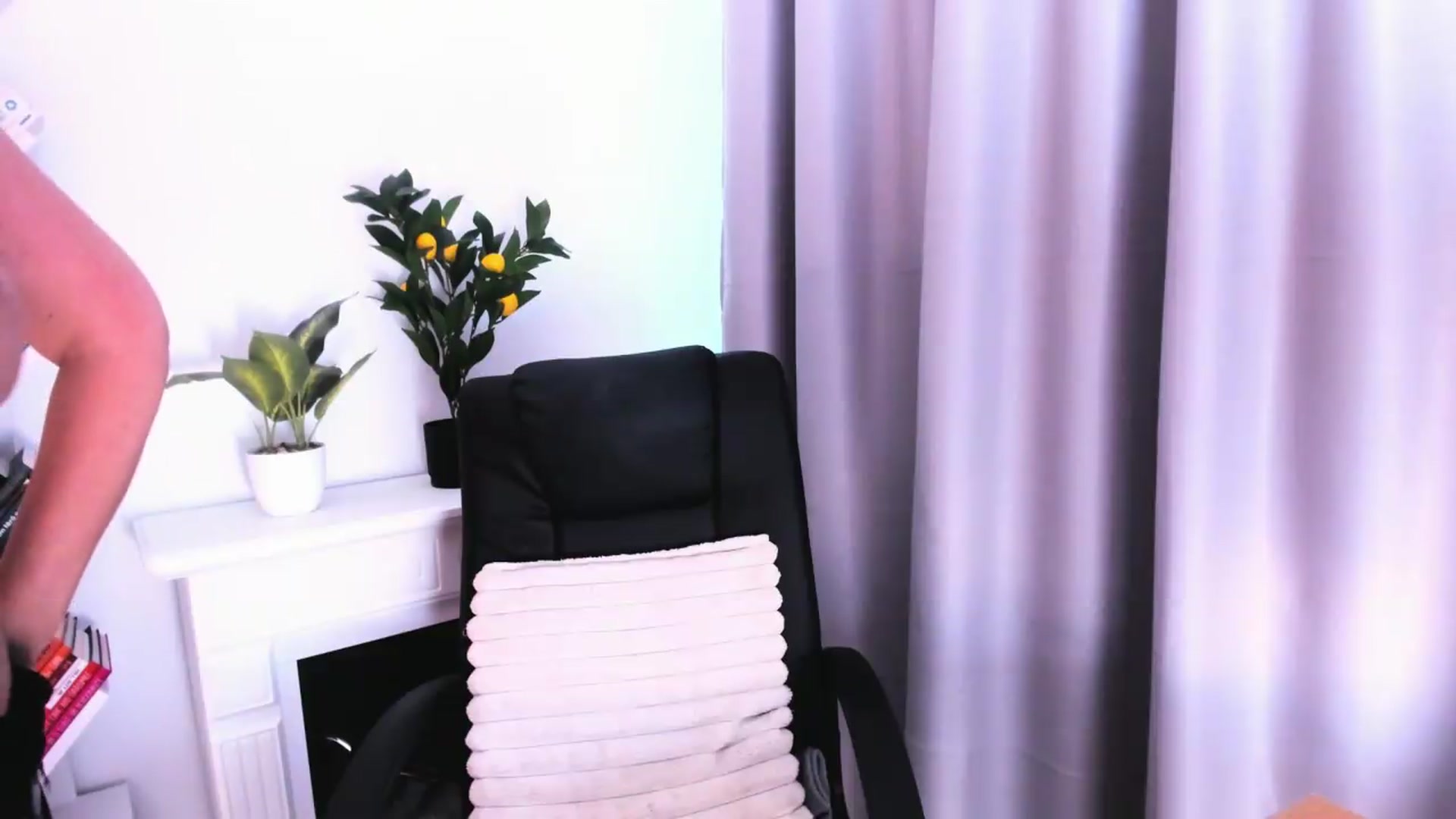 Gallery image thumbnail from WickedJolie's myfreecams stream on, 06/19/2026, 09:48 image 12 of 20