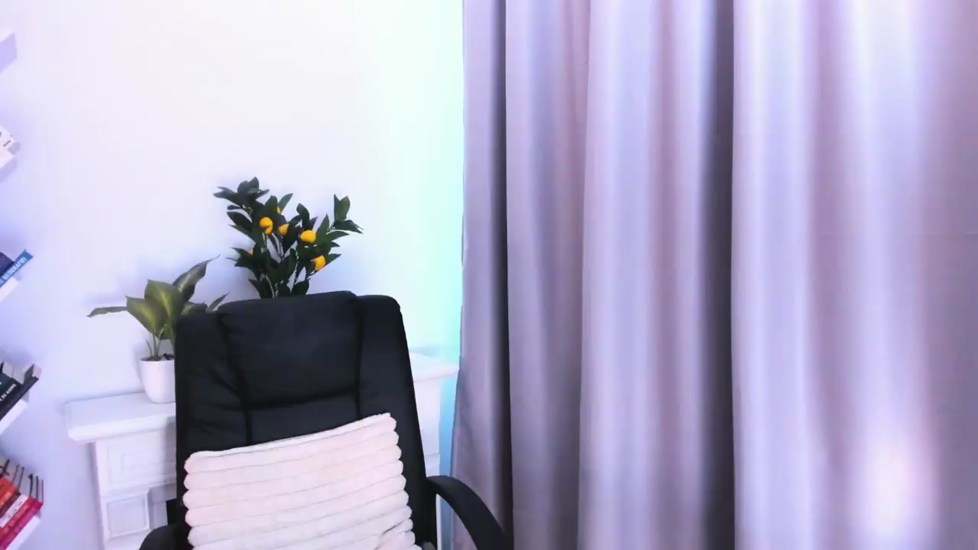 Gallery image thumbnail from WickedJolie's myfreecams stream on, 06/19/2026, 10:55 image 17 of 20