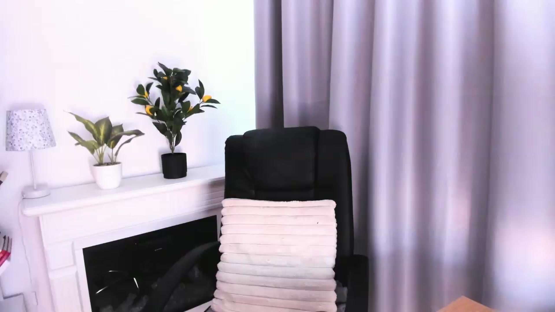 Gallery image thumbnail from WickedJolie's myfreecams stream on, 08/13/2026, 08:34 image 6 of 20