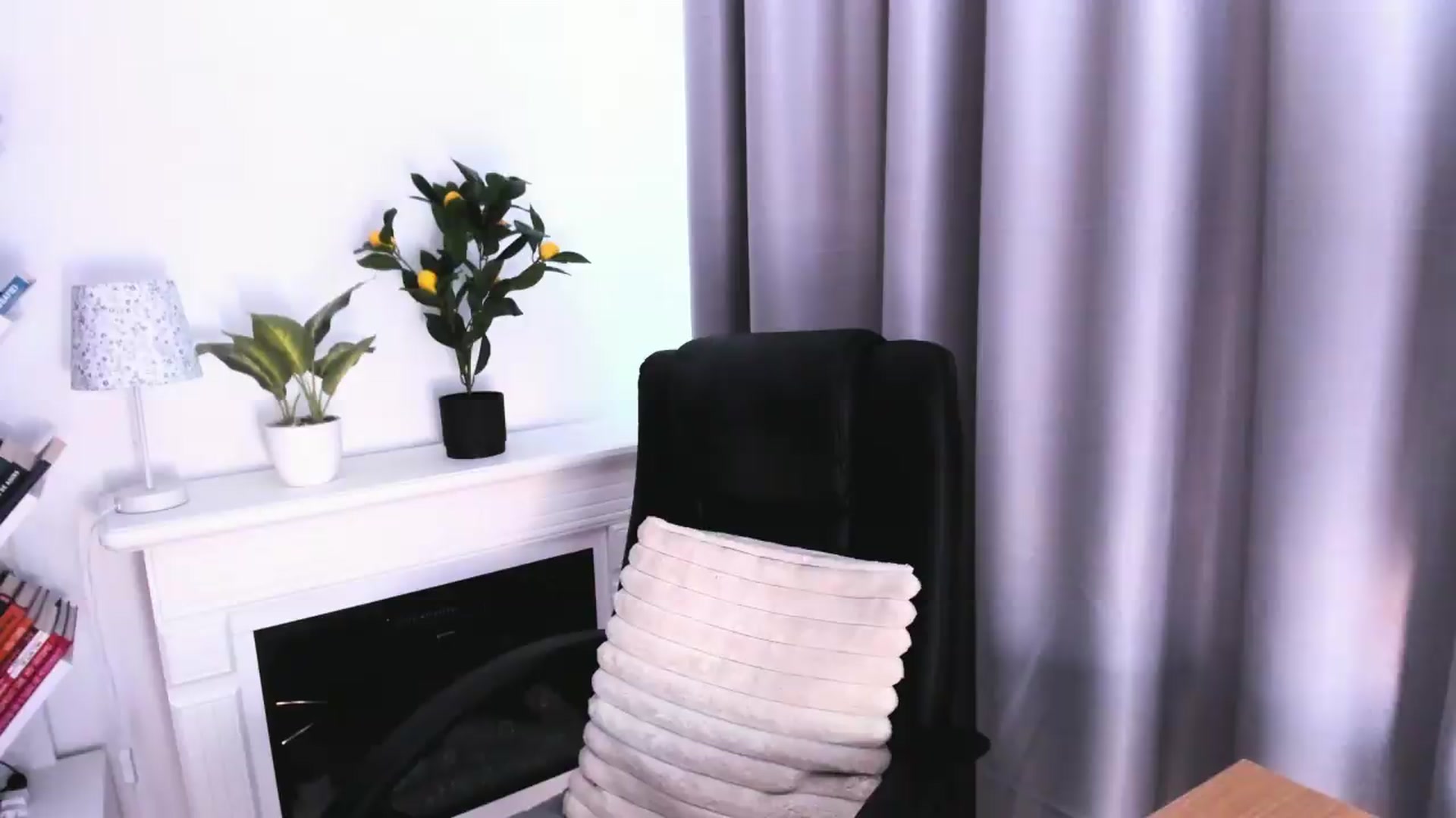 Gallery image thumbnail from WickedJolie's myfreecams stream on, 08/19/2026, 09:41 image 7 of 20
