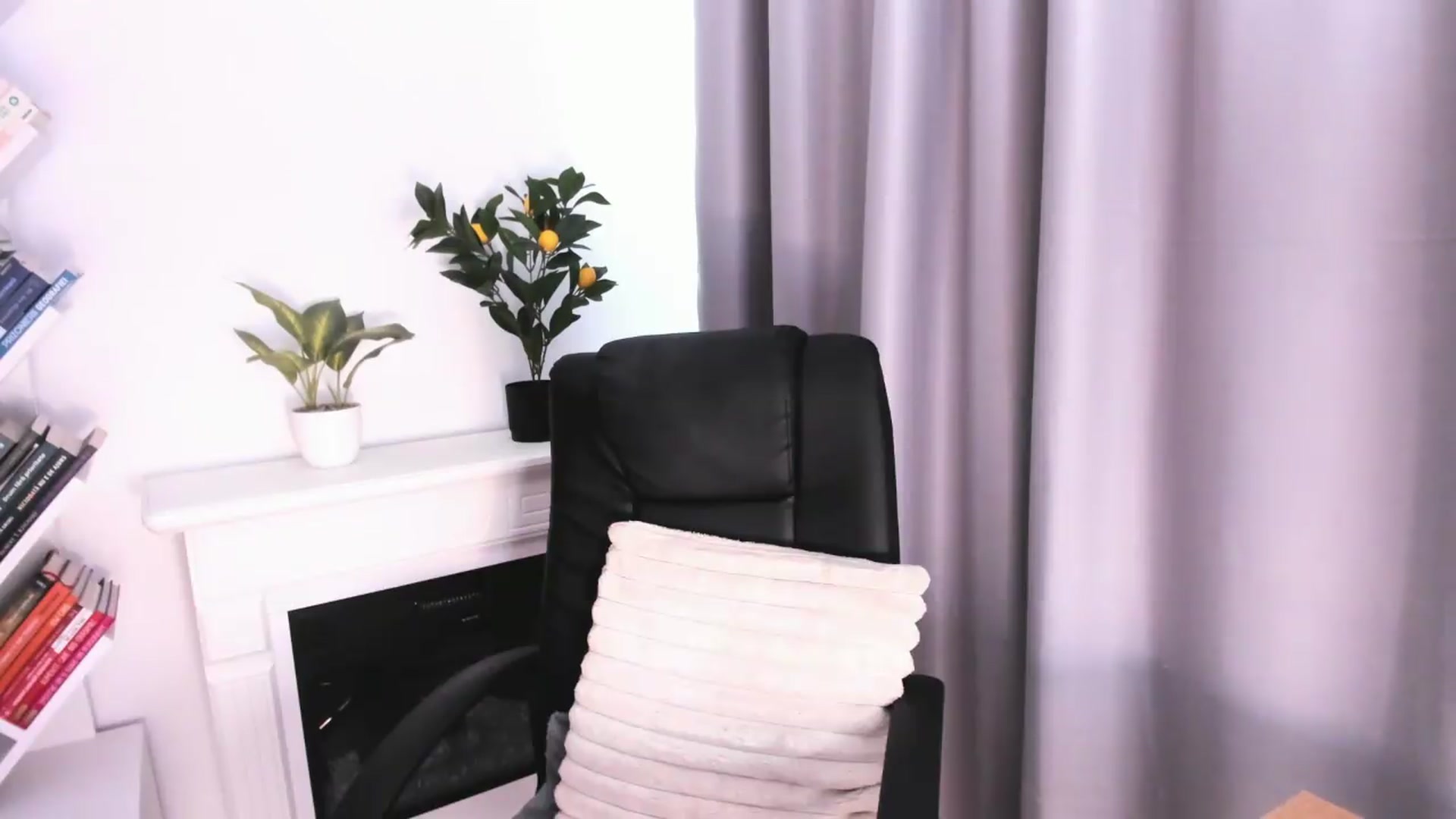 Gallery image thumbnail from WickedJolie's myfreecams stream on, 08/24/2026, 09:23 image 16 of 20