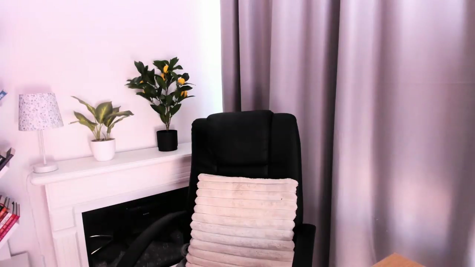 Gallery image thumbnail from WickedJolie's myfreecams stream on, 09/08/2026, 10:44 image 4 of 20