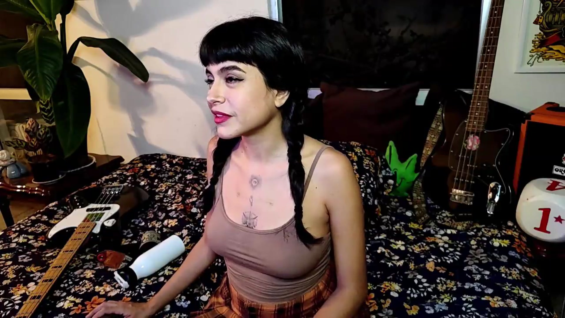 Gallery image thumbnail from Wicked_Felina's myfreecams stream on, 08/21/2026, 06:14 image 18 of 20