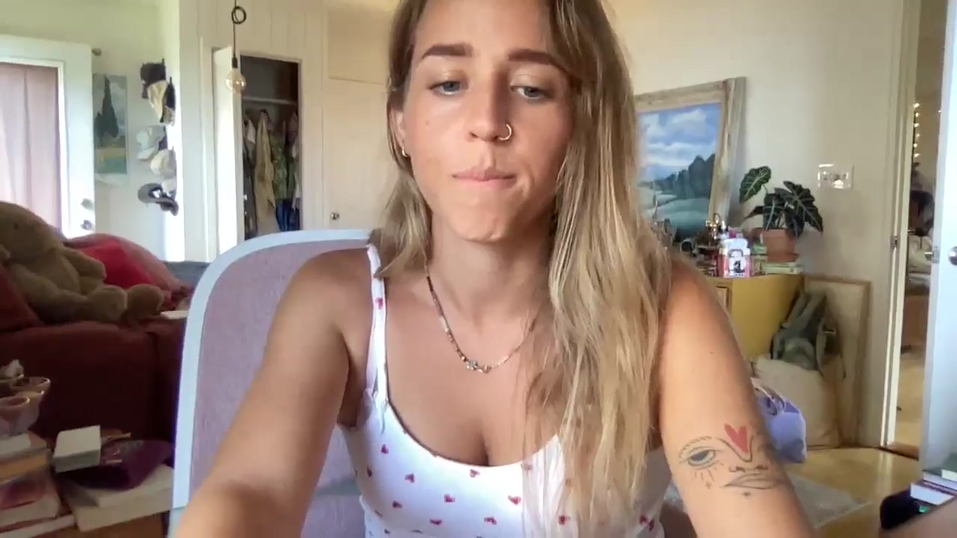 Gallery image thumbnail from WifeyElla's myfreecams stream on, 02/24/2025, 23:35 image 14 of 20