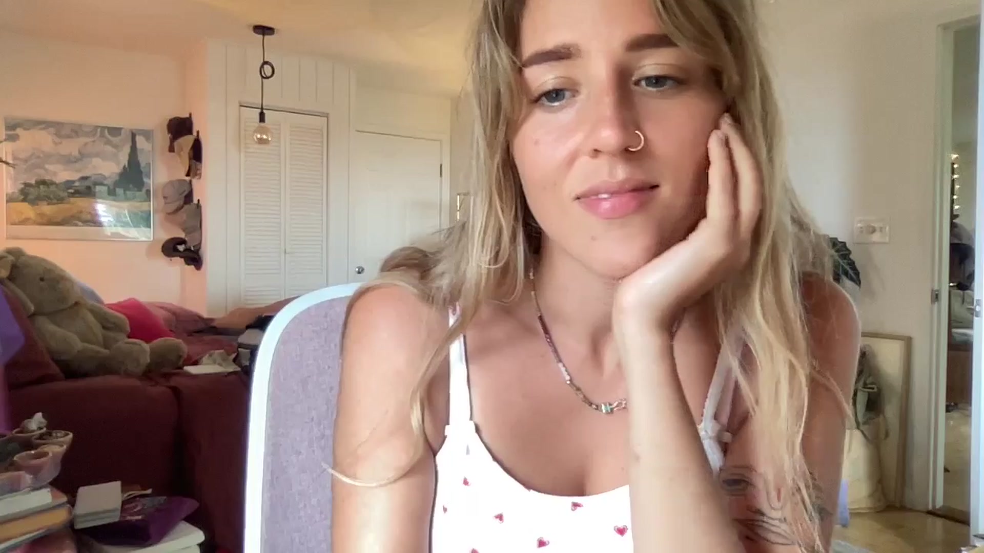 Gallery image thumbnail from WifeyElla's myfreecams stream on, 02/25/2025, 01:00 image 10 of 20