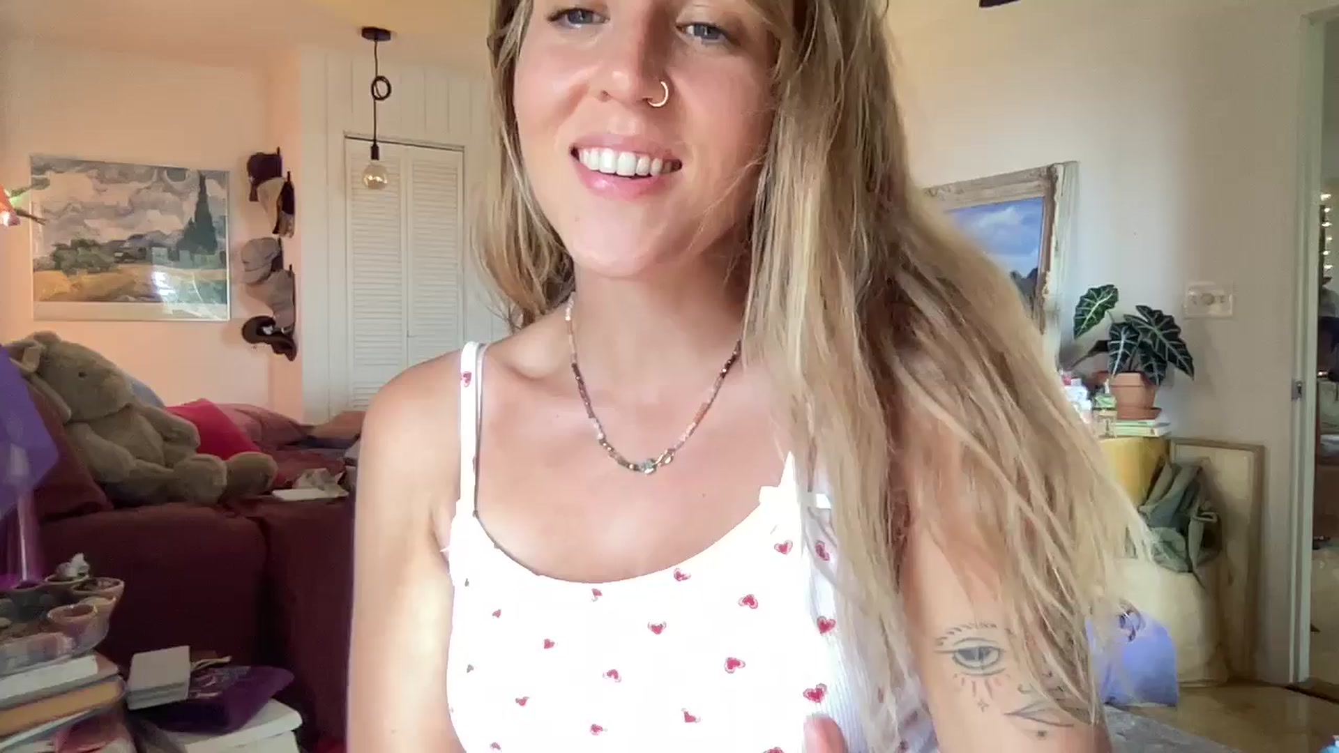 Gallery image thumbnail from WifeyElla's myfreecams stream on, 02/25/2025, 01:00 image 16 of 20