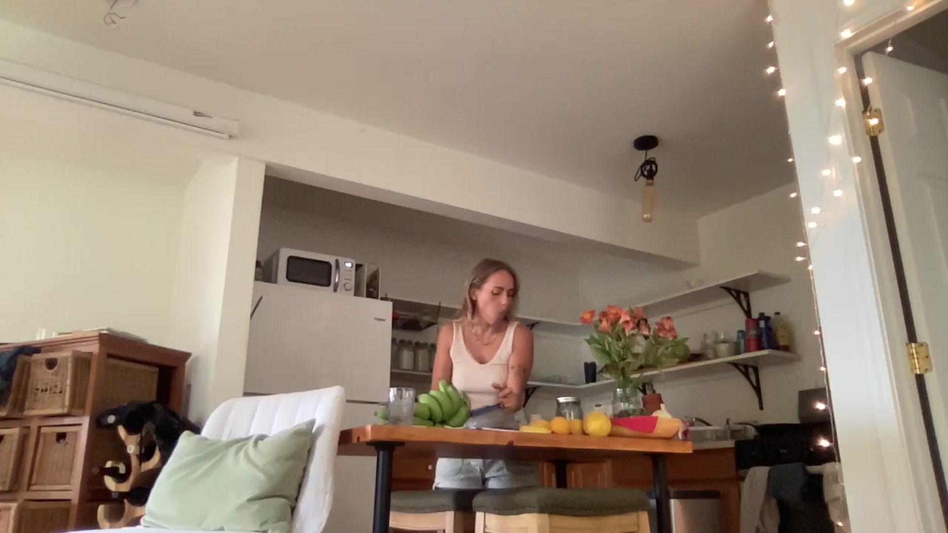 Gallery image thumbnail from WifeyElla's myfreecams stream on, 02/27/2025, 24:36 image 8 of 20