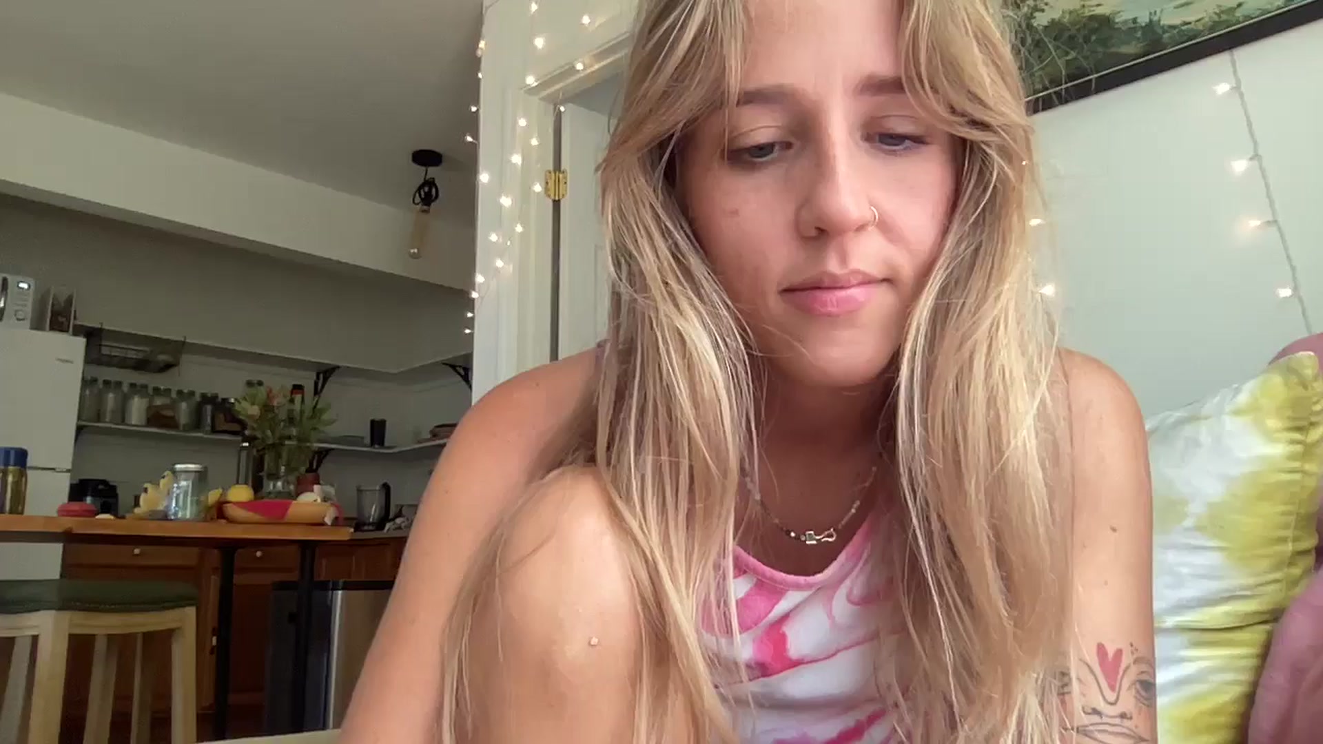 Gallery image thumbnail from WifeyElla's myfreecams stream on, 03/04/2025, 21:53 image 12 of 20