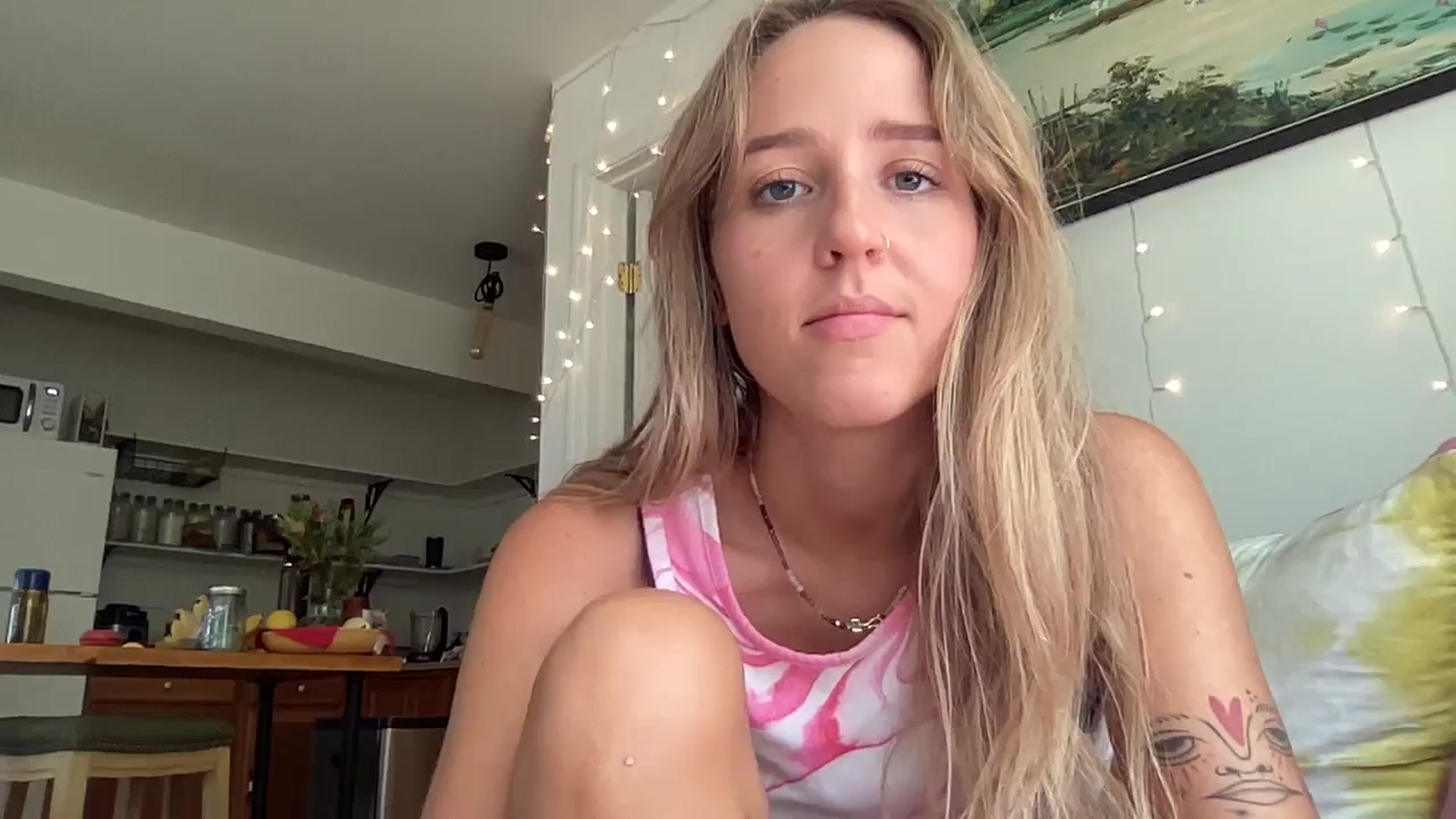 Gallery image thumbnail from WifeyElla's myfreecams stream on, 03/04/2025, 21:53 image 7 of 20