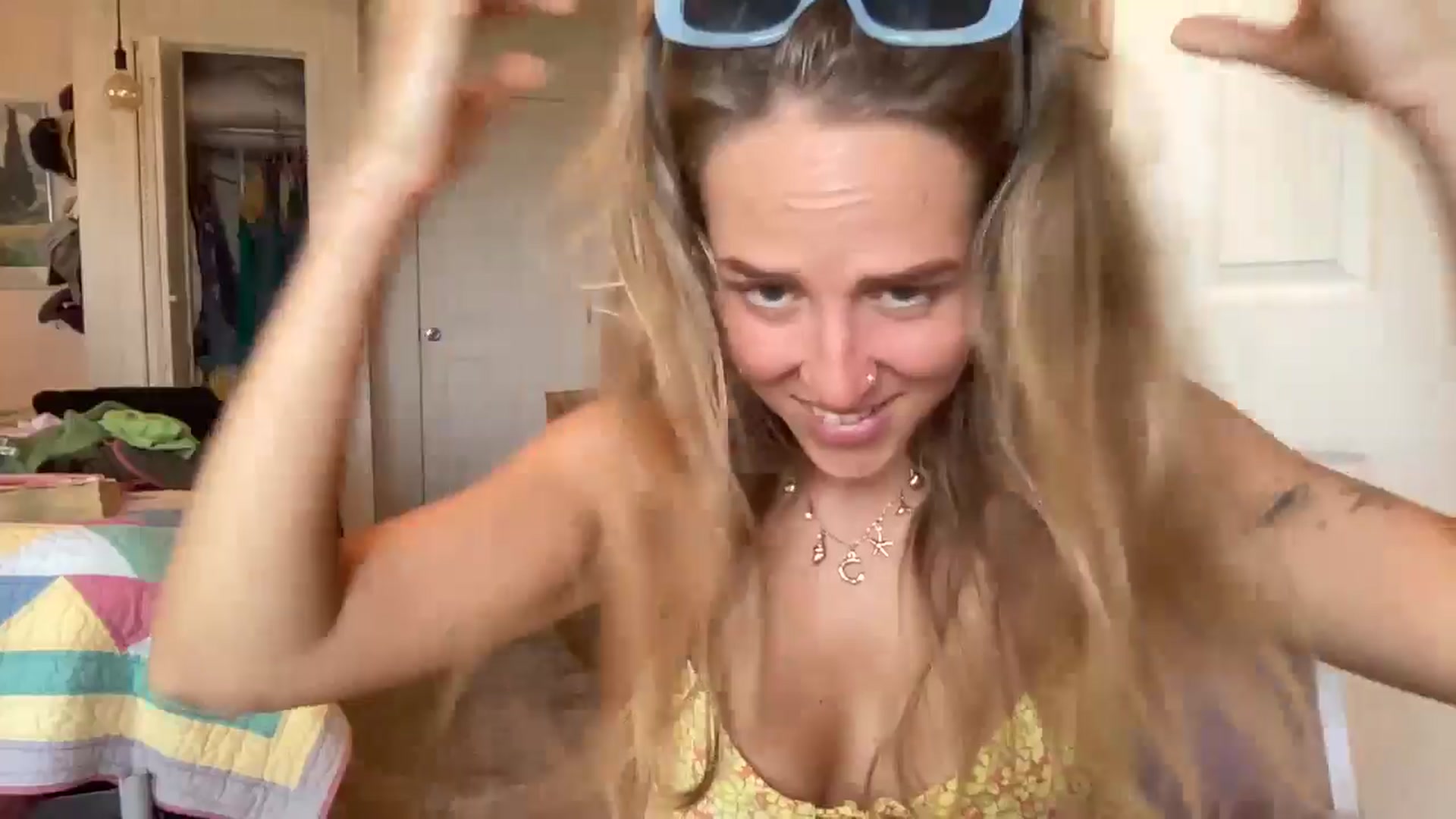 Gallery image thumbnail from WifeyElla's myfreecams stream on, 05/12/2025, 19:52 image 13 of 20