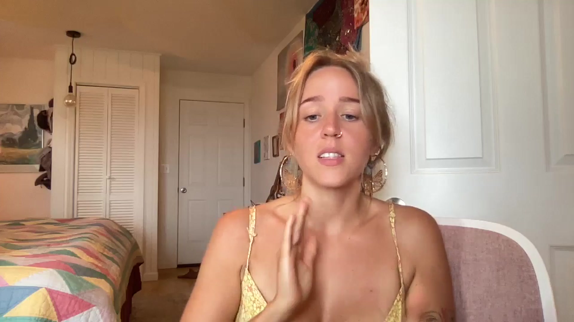 Gallery image thumbnail from WifeyElla's myfreecams stream on, 05/12/2025, 23:02 image 2 of 20