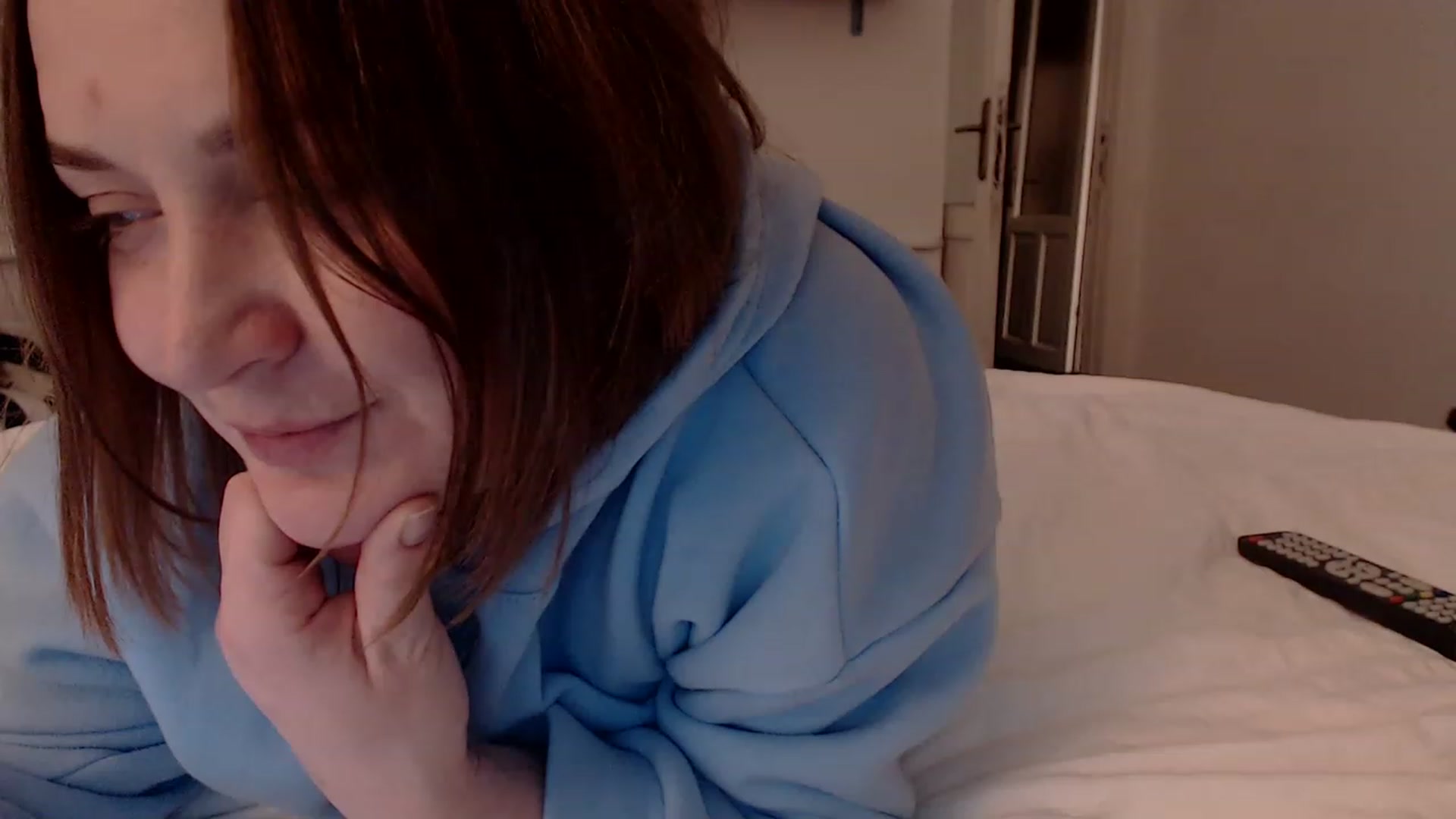 Gallery image thumbnail from WildButt's myfreecams stream on, 12/05/2022, 22:33 image 18 of 20